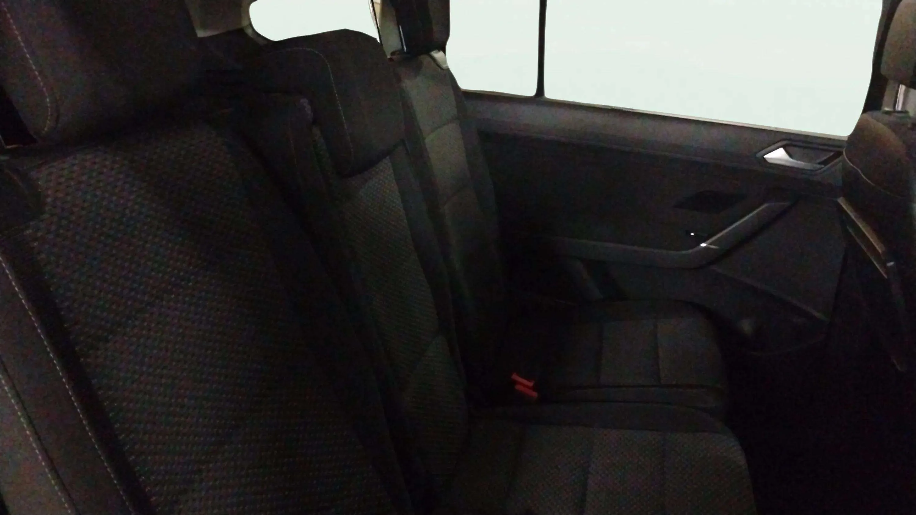 Volkswagen Touran Advance 1.6 TDI - foto 11