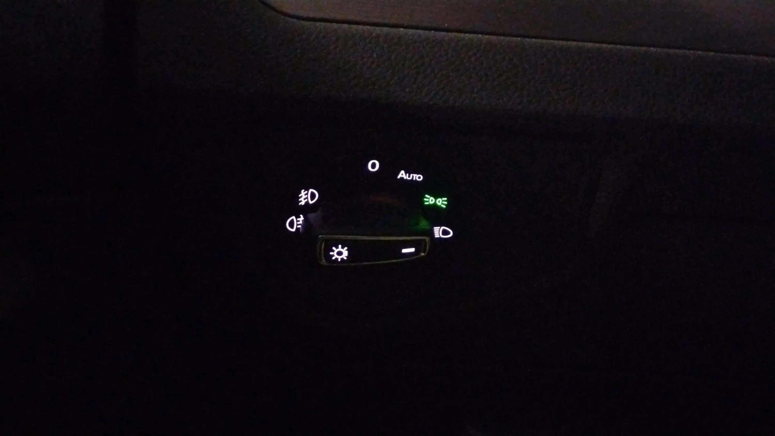 Volkswagen Touran Advance 1.6 TDI - foto 19