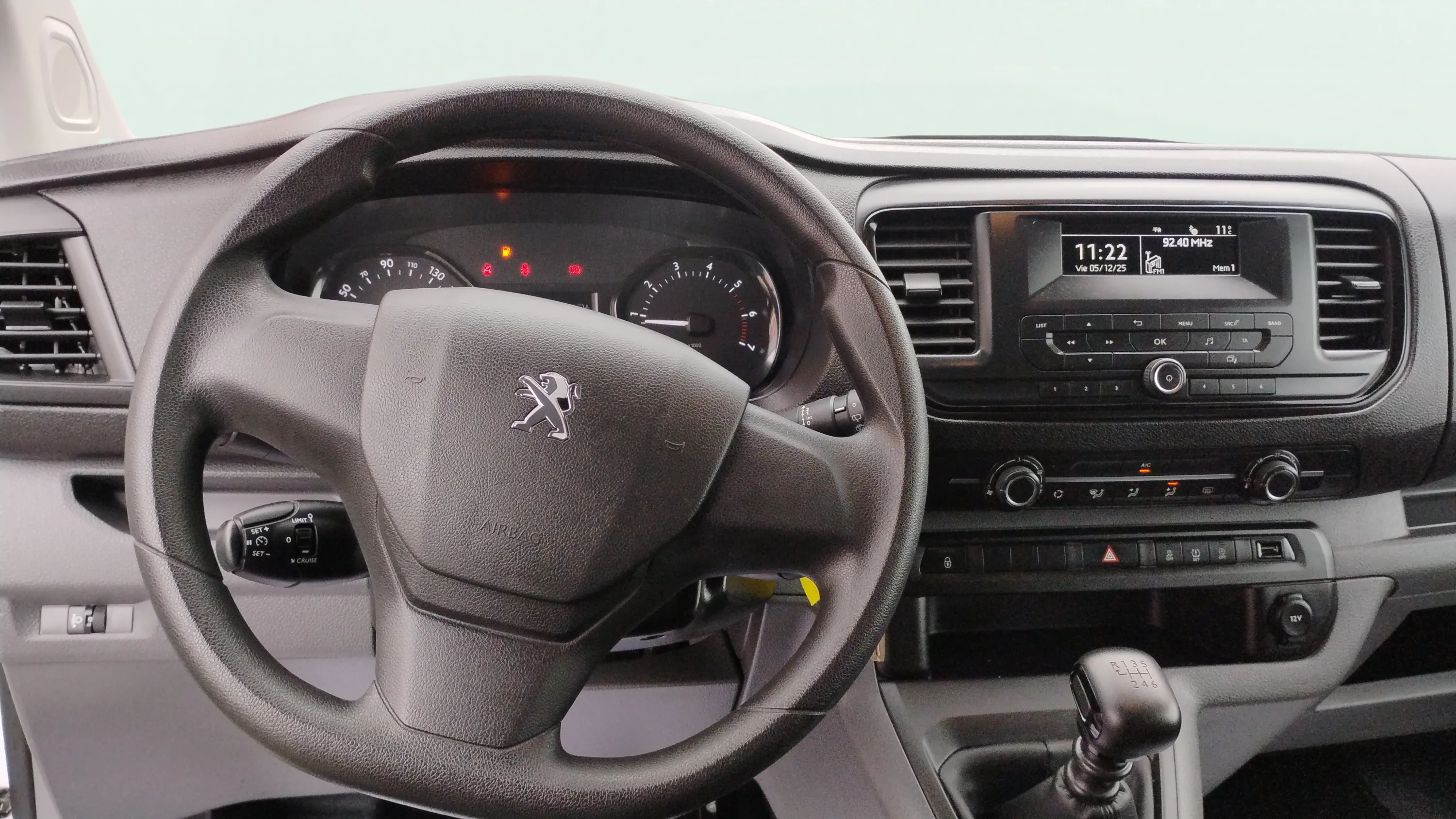 Peugeot Expert Combi BlueHDi 145 Standard - foto 12