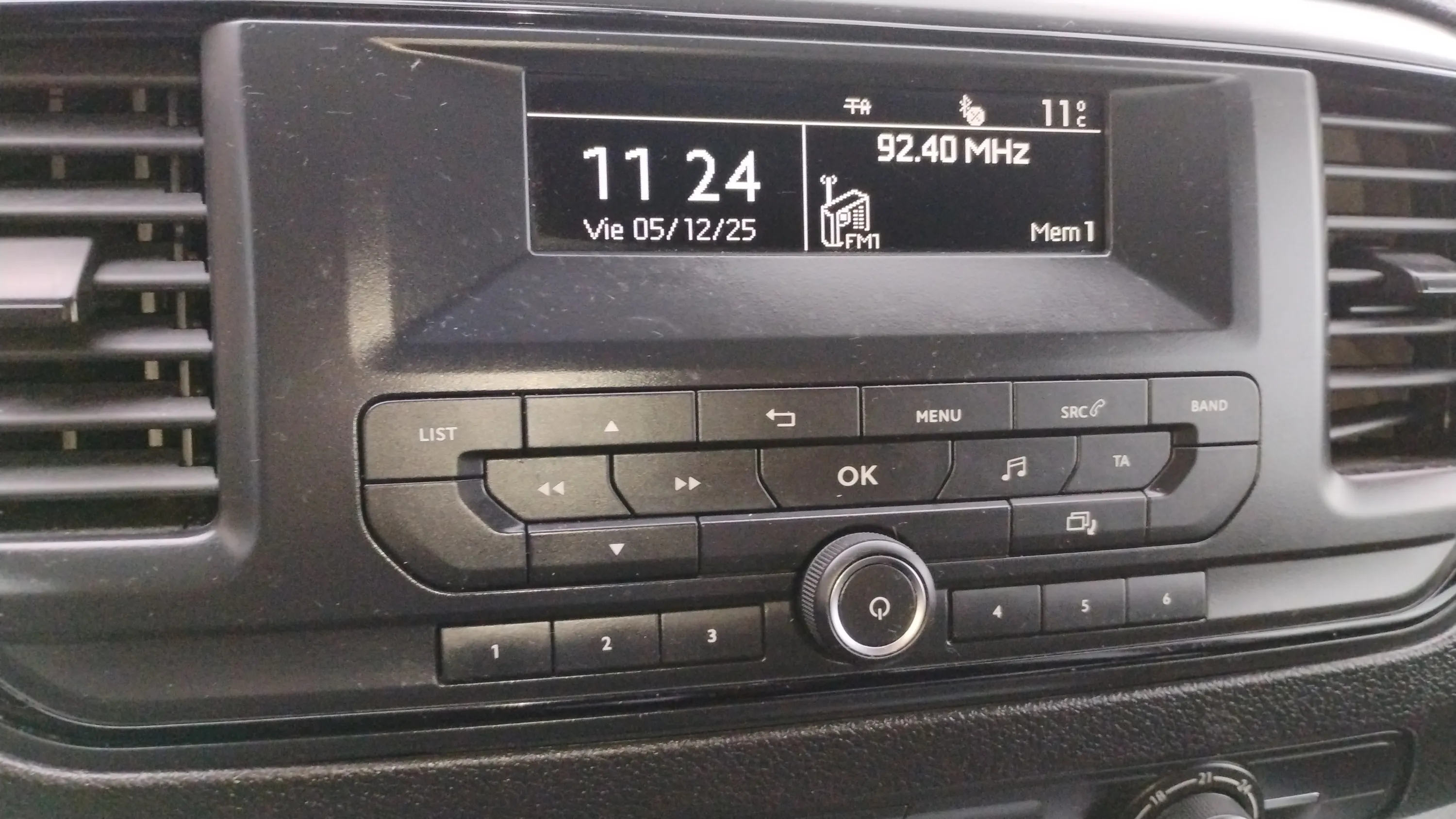 Peugeot Expert Combi BlueHDi 145 Standard - foto 17
