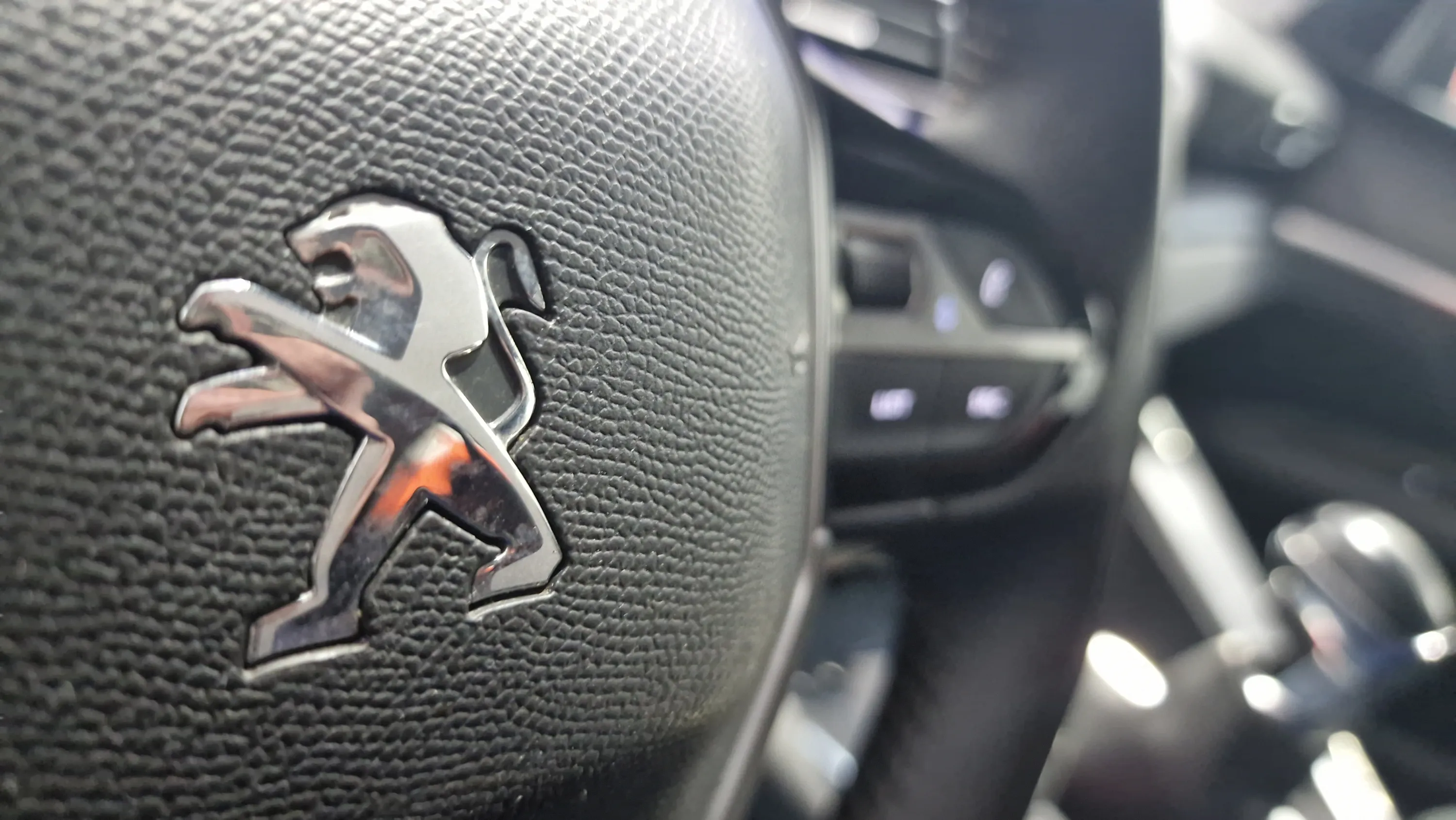 Peugeot 3008 1.2 PureTech Active Pack - foto 17