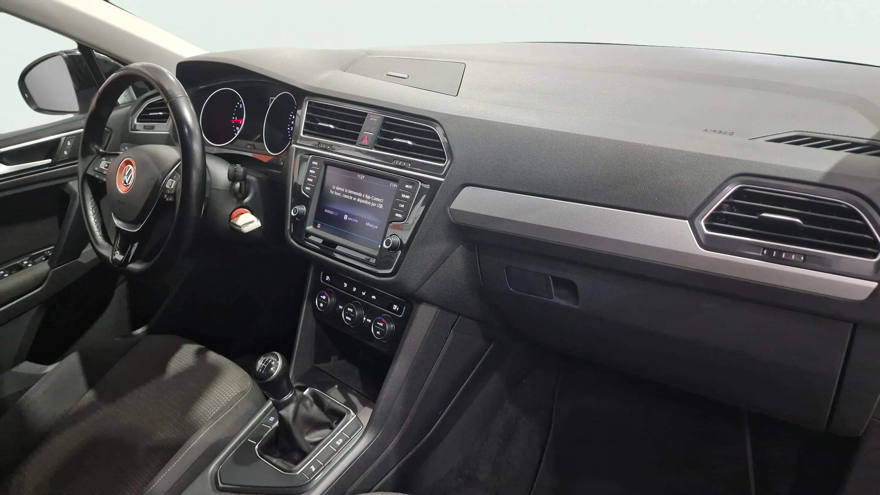 Volkswagen Tiguan Edition 2.0 TDI BMT - foto 12