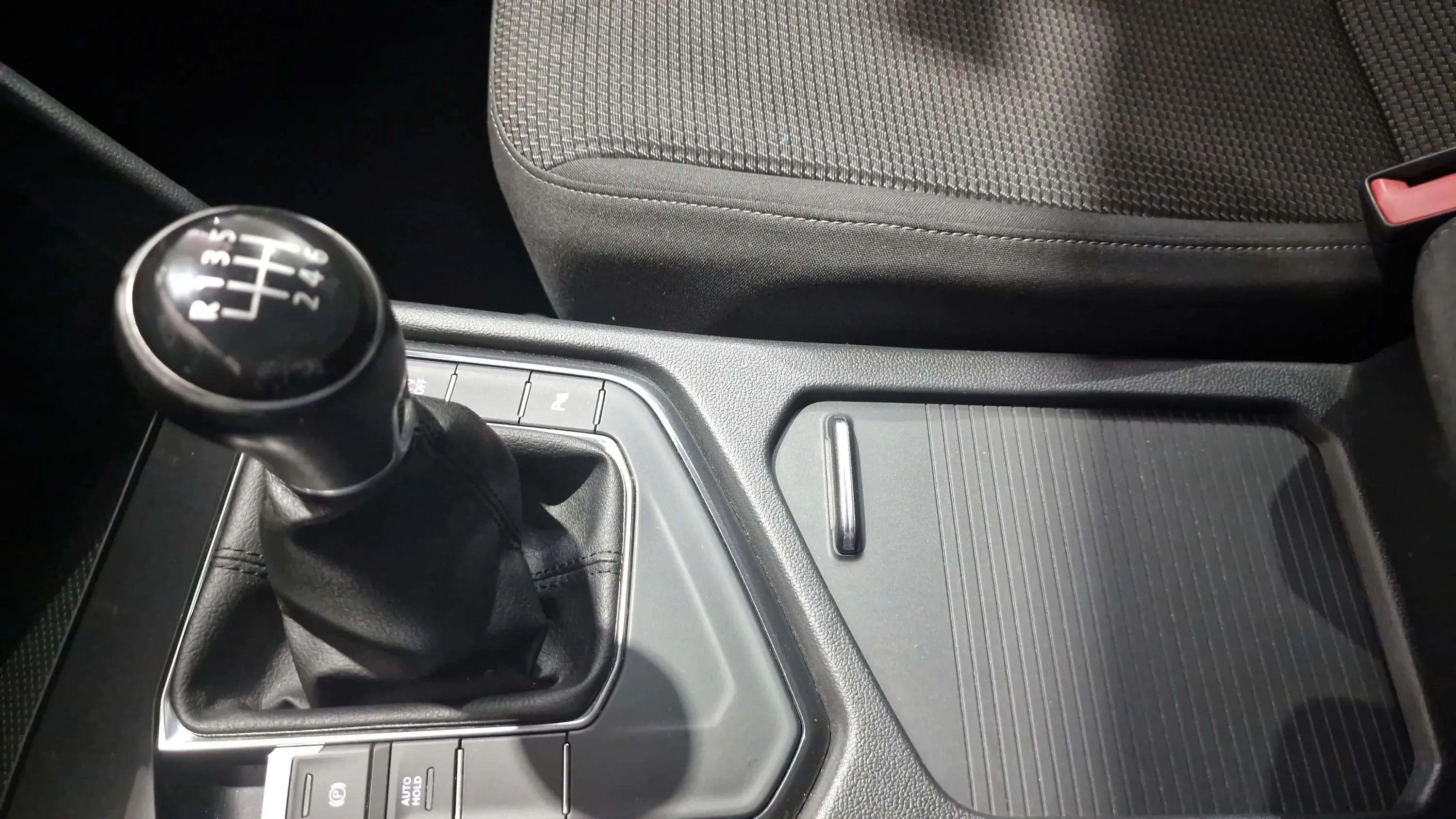 Volkswagen Tiguan Edition 2.0 TDI BMT - foto 28