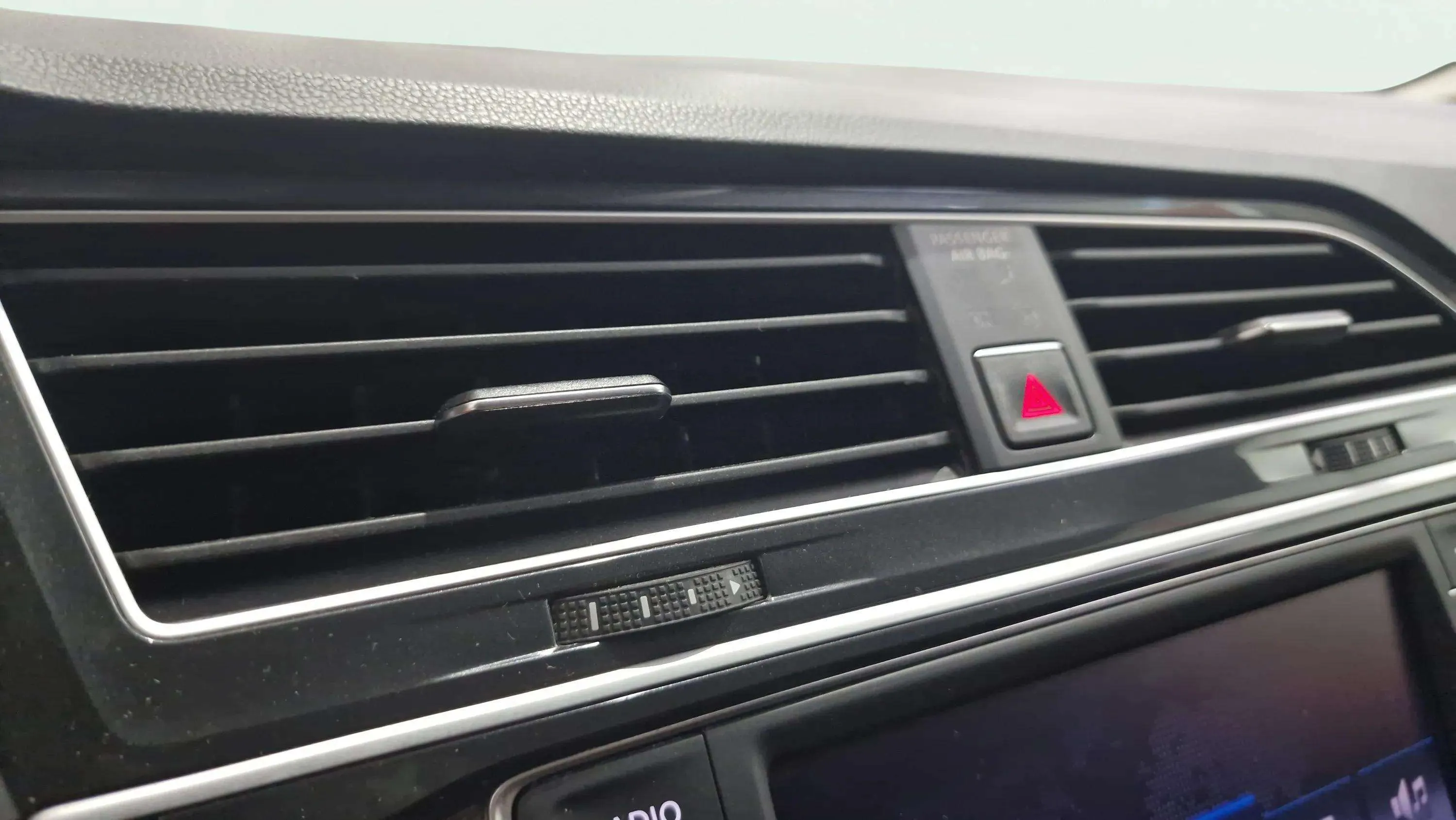 Volkswagen Tiguan Edition 2.0 TDI BMT - foto 25