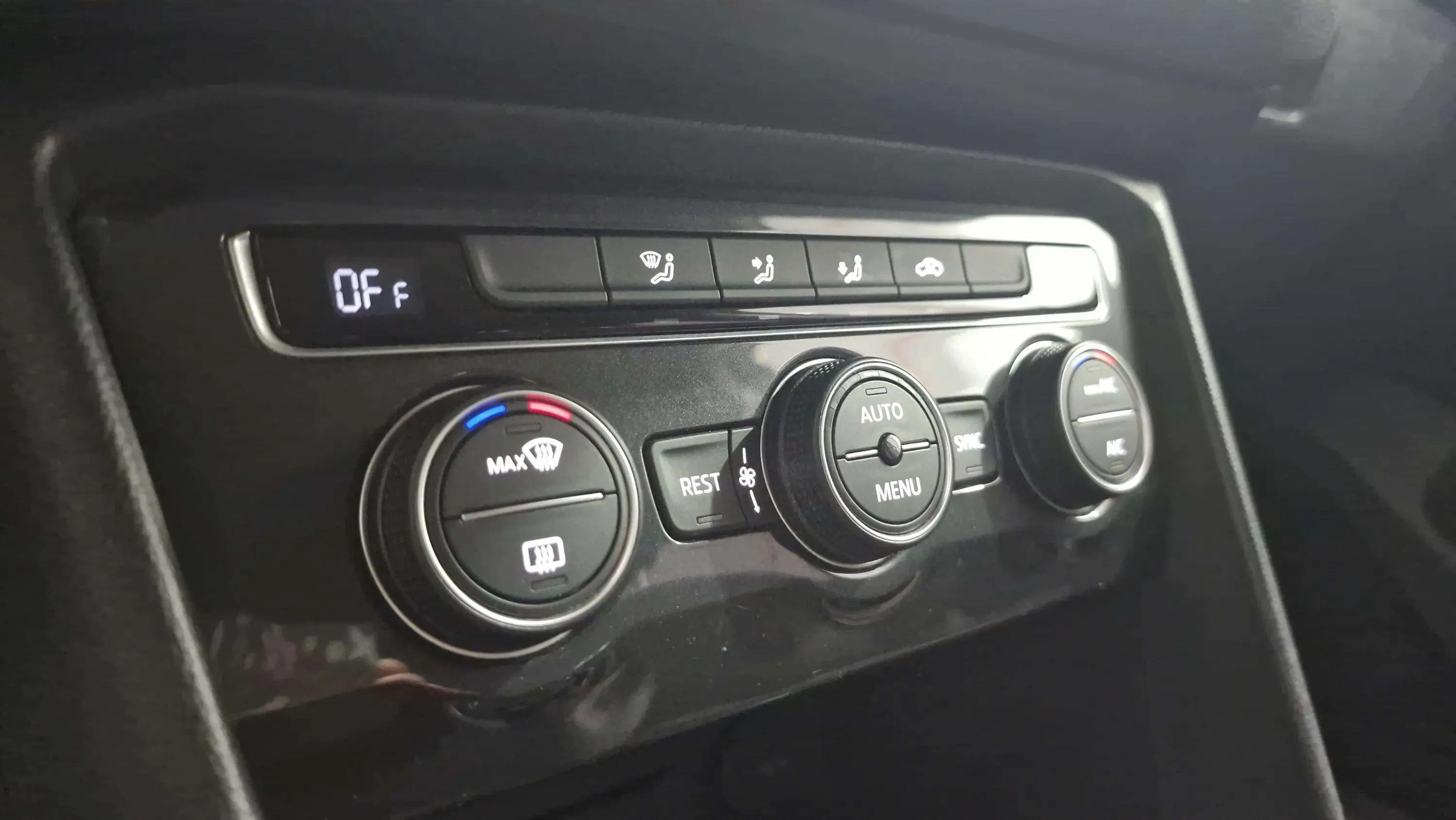 Volkswagen Tiguan Edition 2.0 TDI BMT - foto 26