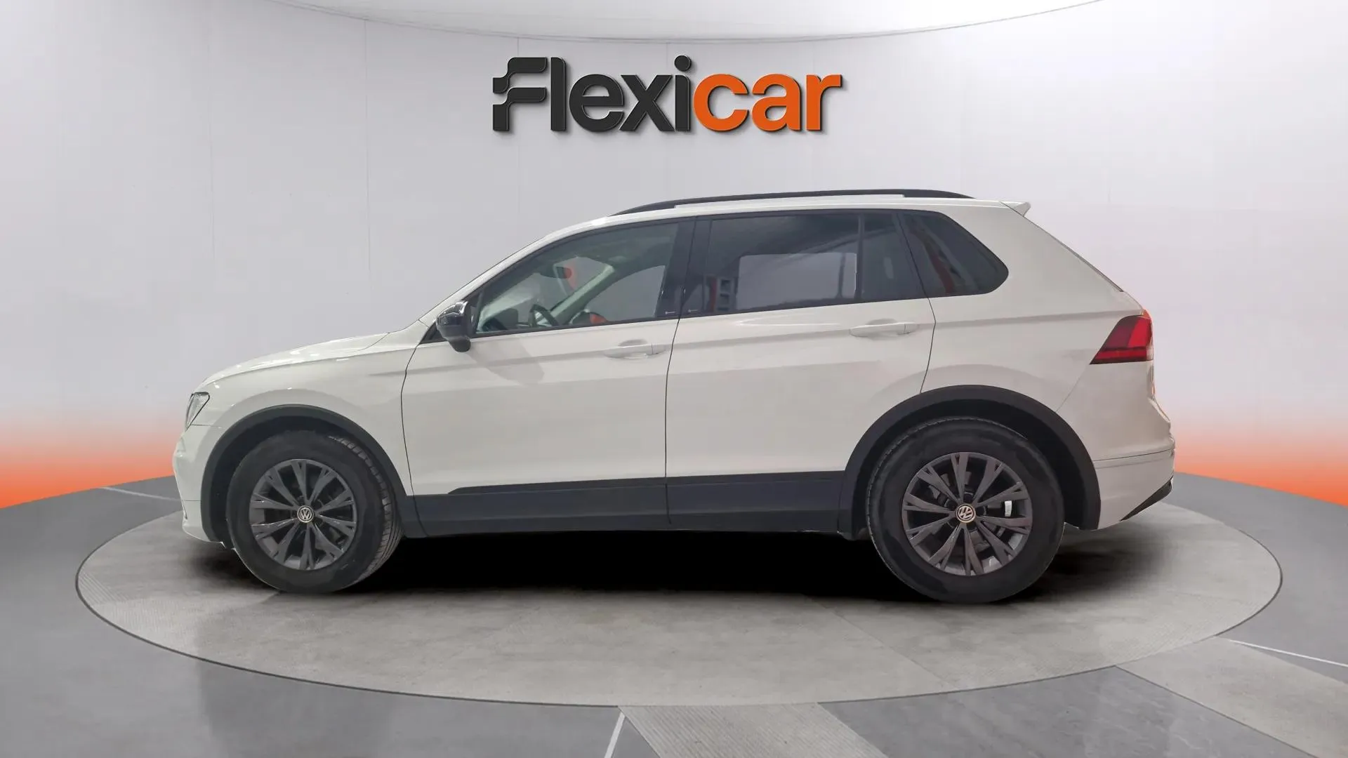 Volkswagen Tiguan Edition 2.0 TDI BMT - foto 4