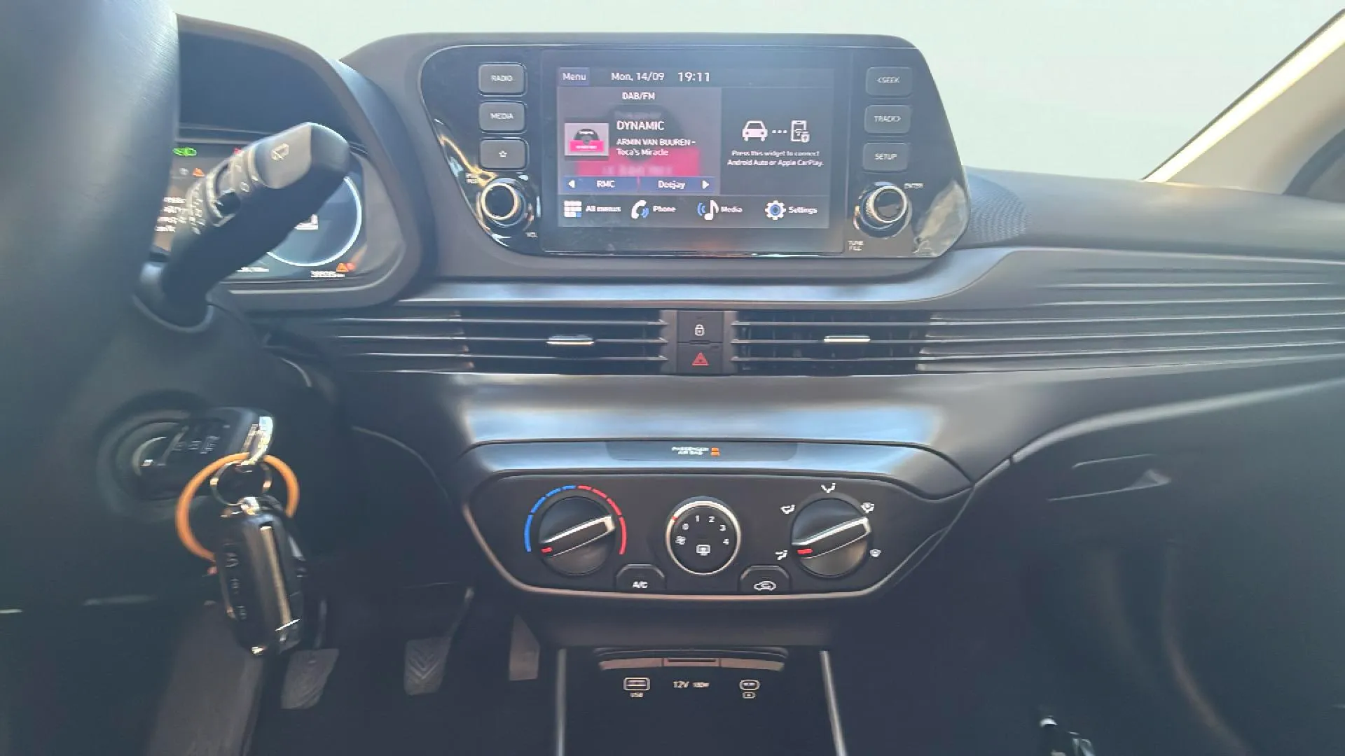 Hyundai i20 1.2 MPI Essence - foto 13