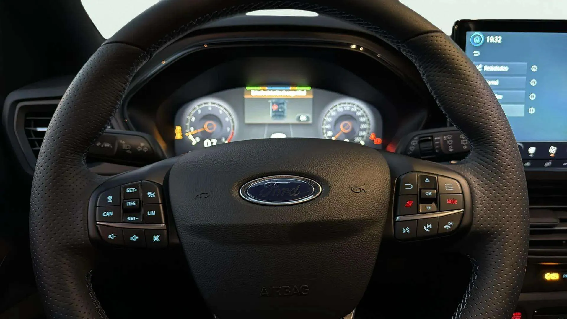 Ford Focus ST Edition 2.3 EcoBoost - foto 15
