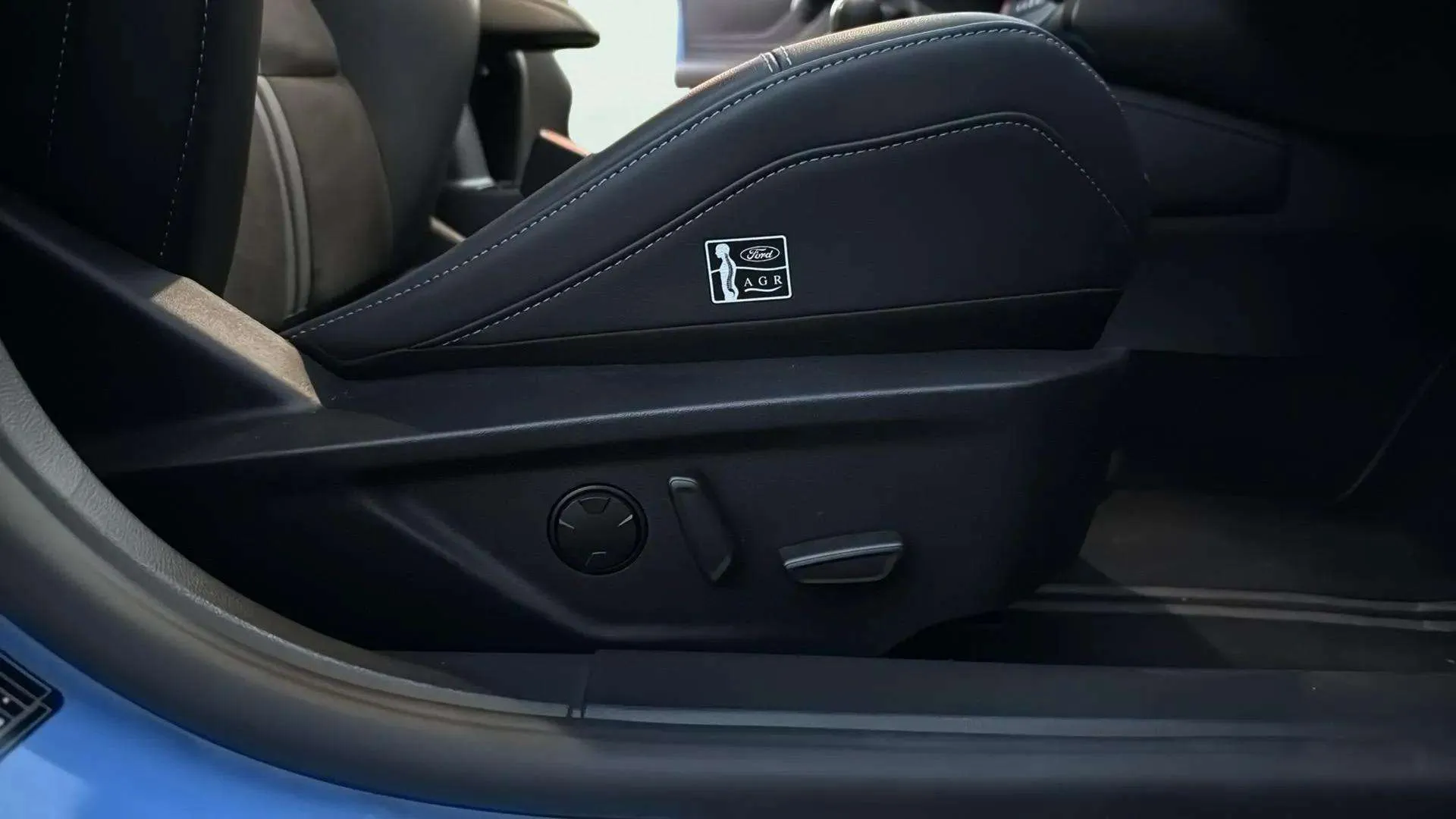 Ford Focus ST Edition 2.3 EcoBoost - foto 24