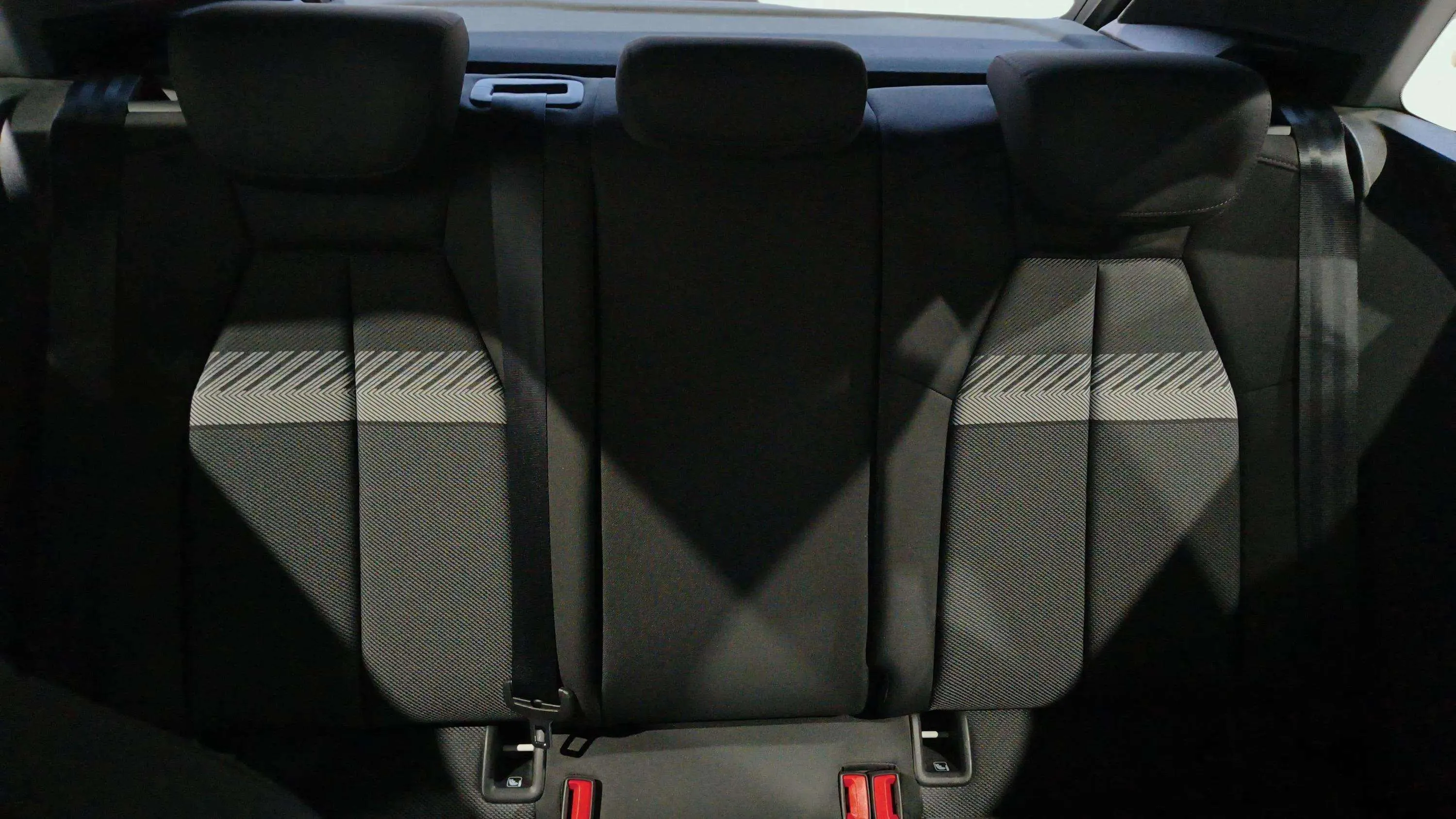 Audi A3 Sportback Advanced 35 TFSI - foto 14