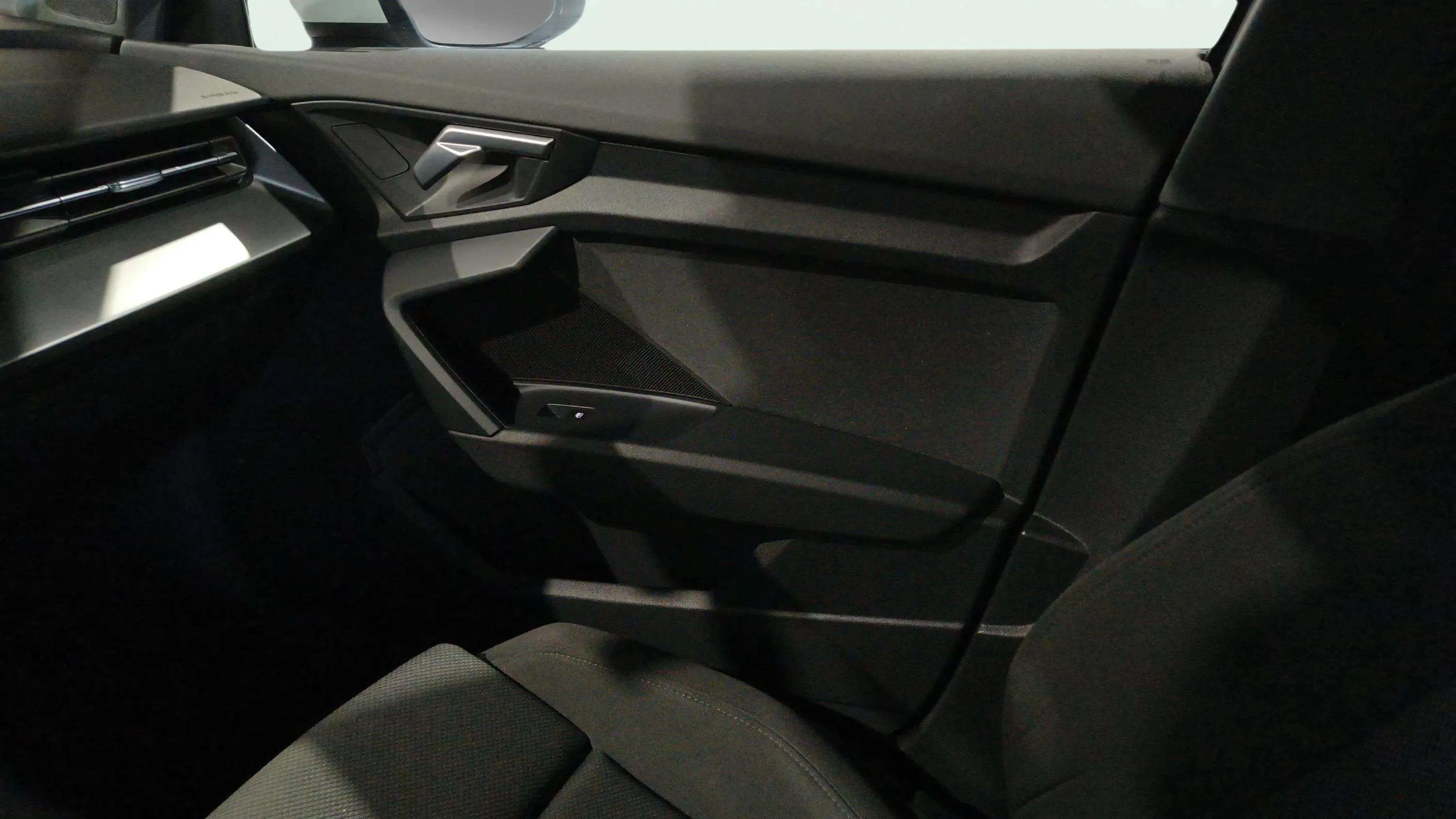 Audi A3 Sportback Advanced 35 TFSI - foto 11