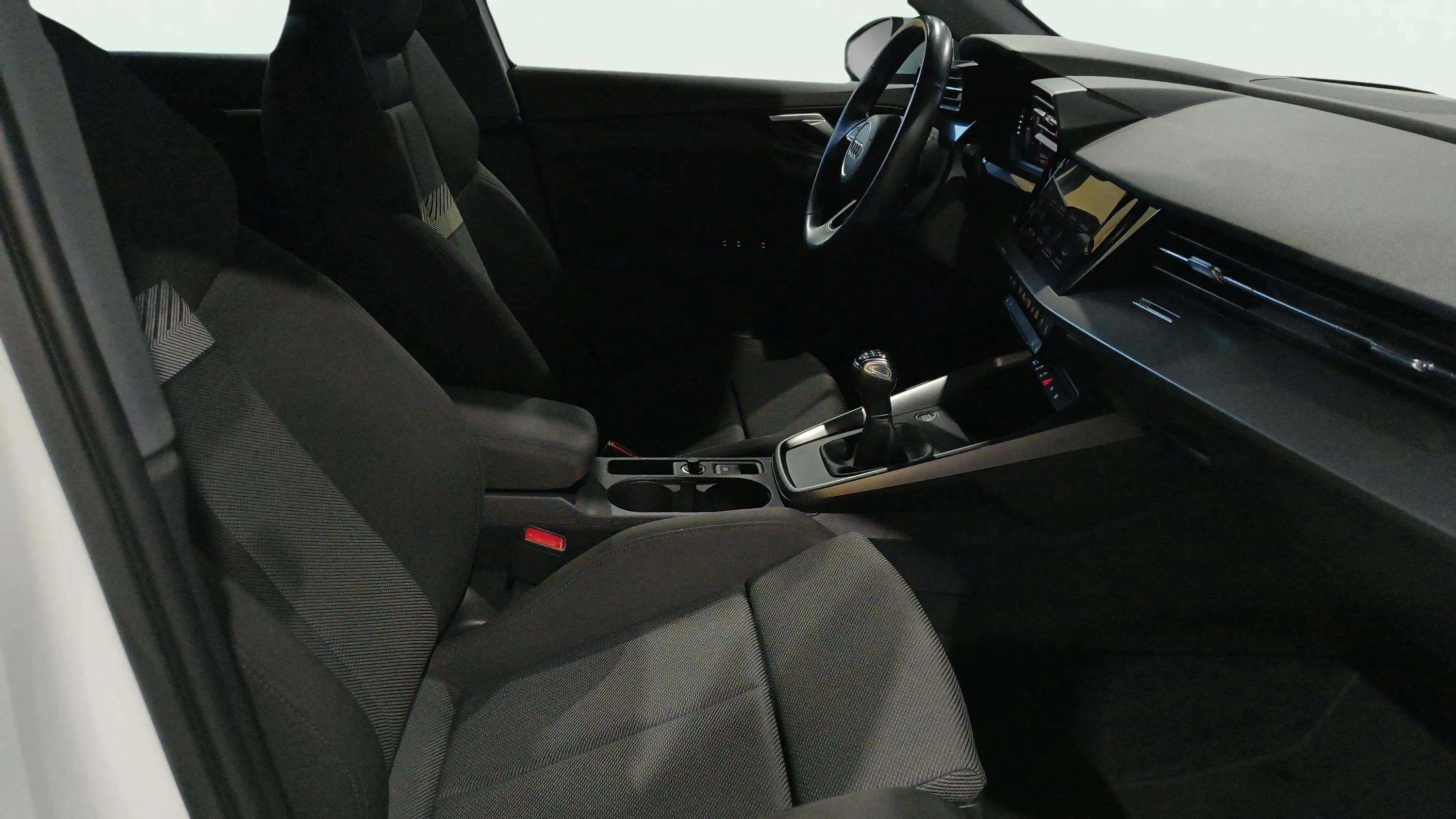 Audi A3 Sportback Advanced 35 TFSI - foto 12