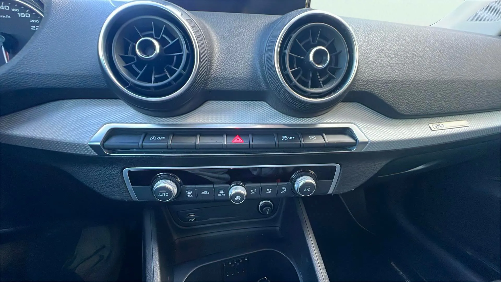 Audi Q2 Advanced 30 TDI S tronic - foto 19