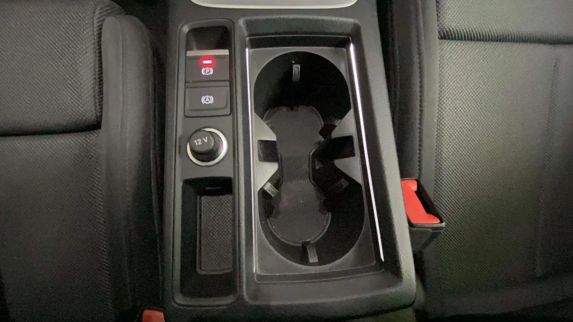 Audi Q3 S line 35 TDI quattro - foto 23