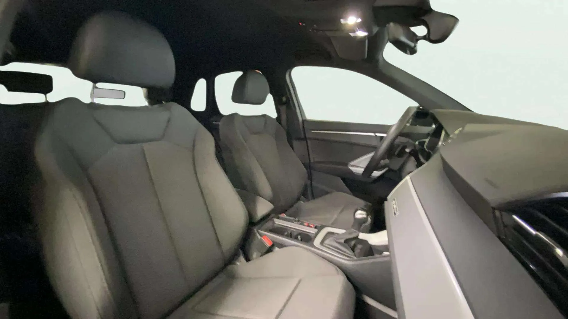 Audi Q3 S line 35 TDI quattro - foto 24