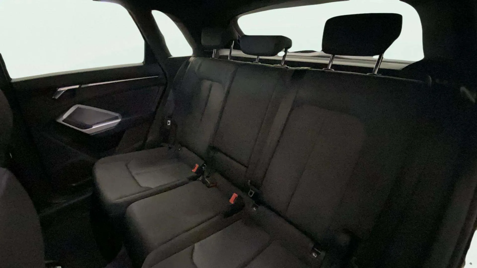 Audi Q3 S line 35 TDI quattro - foto 25