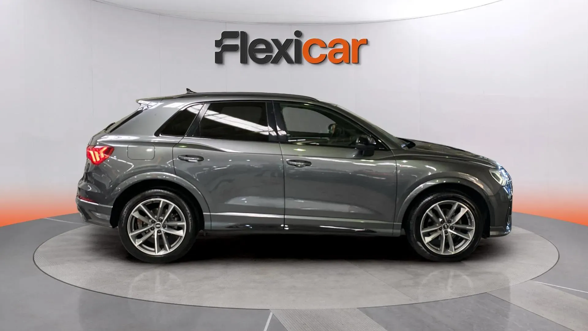 Audi Q3 S line 35 TDI quattro - foto 4