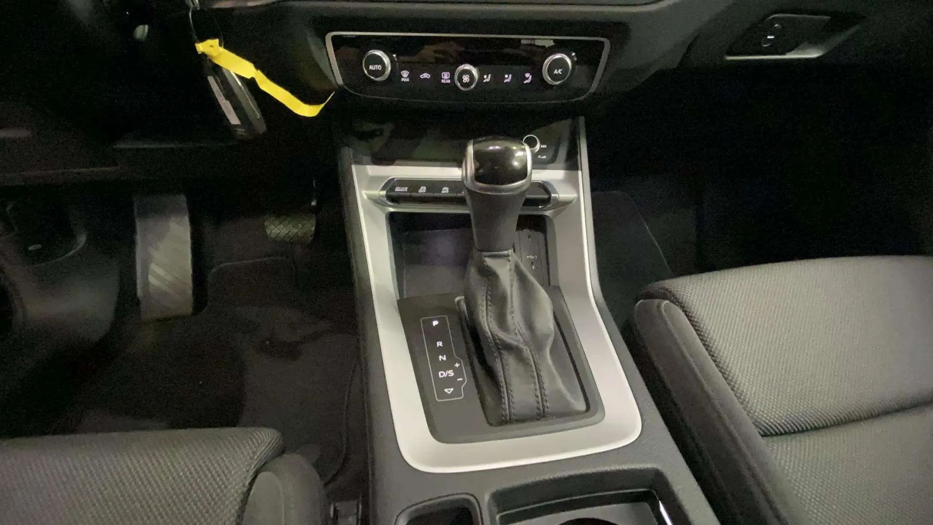 Audi Q3 S line 35 TDI quattro - foto 21