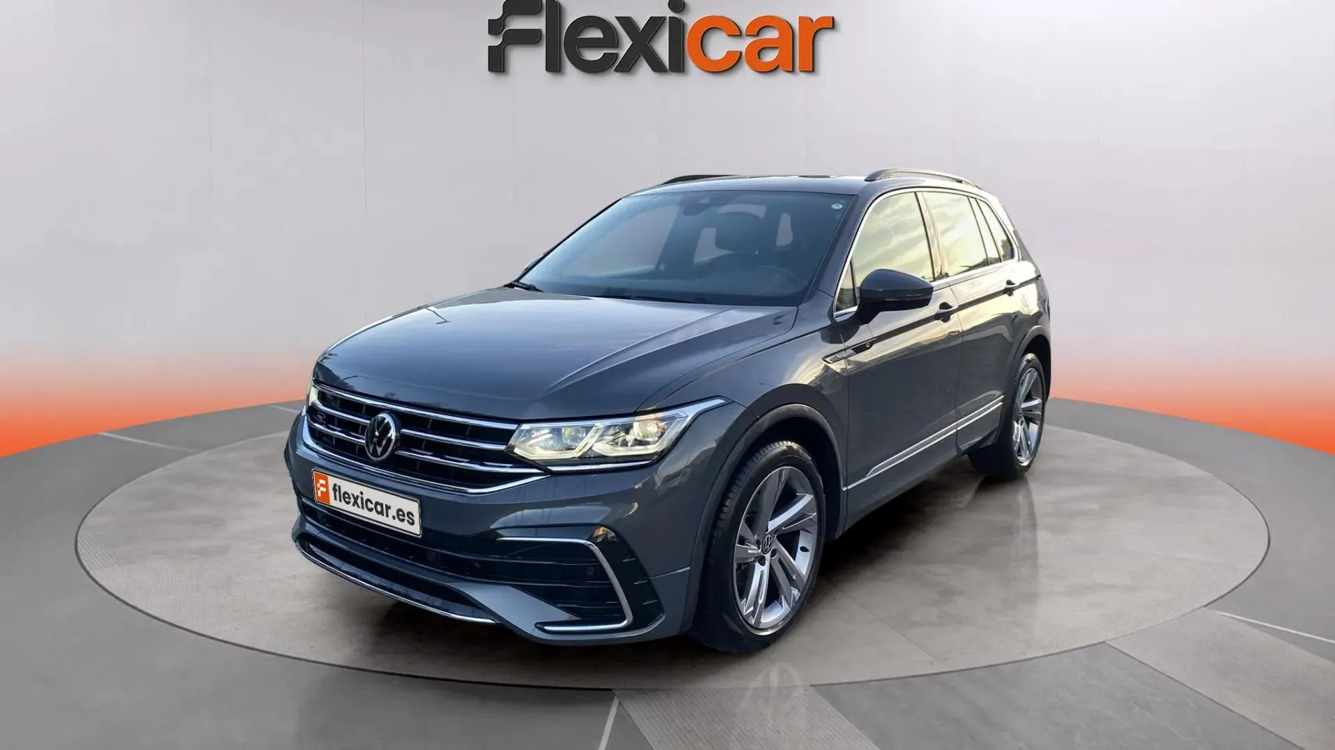 Volkswagen Tiguan R-Line 2.0 TDI DSG - foto 2