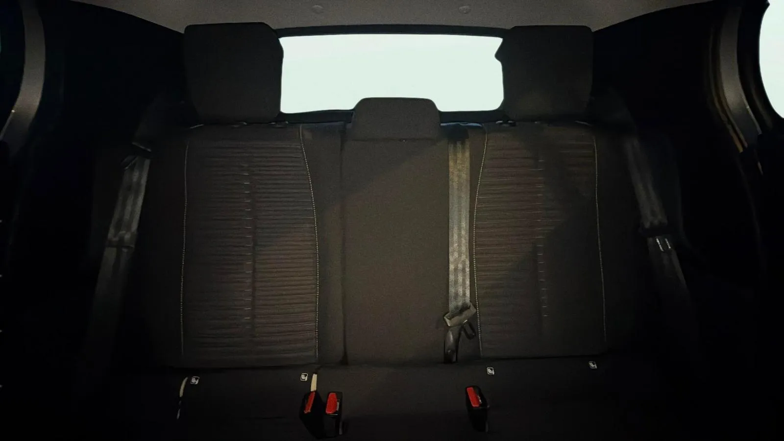 Peugeot 208 Allure PureTech 100 - foto 17