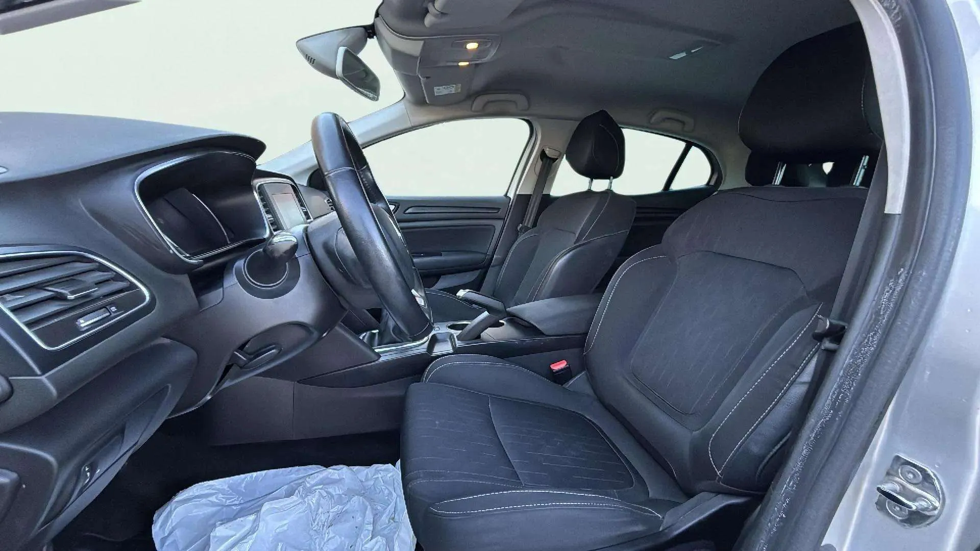 Renault Mégane Limited TCe GPF - foto 36