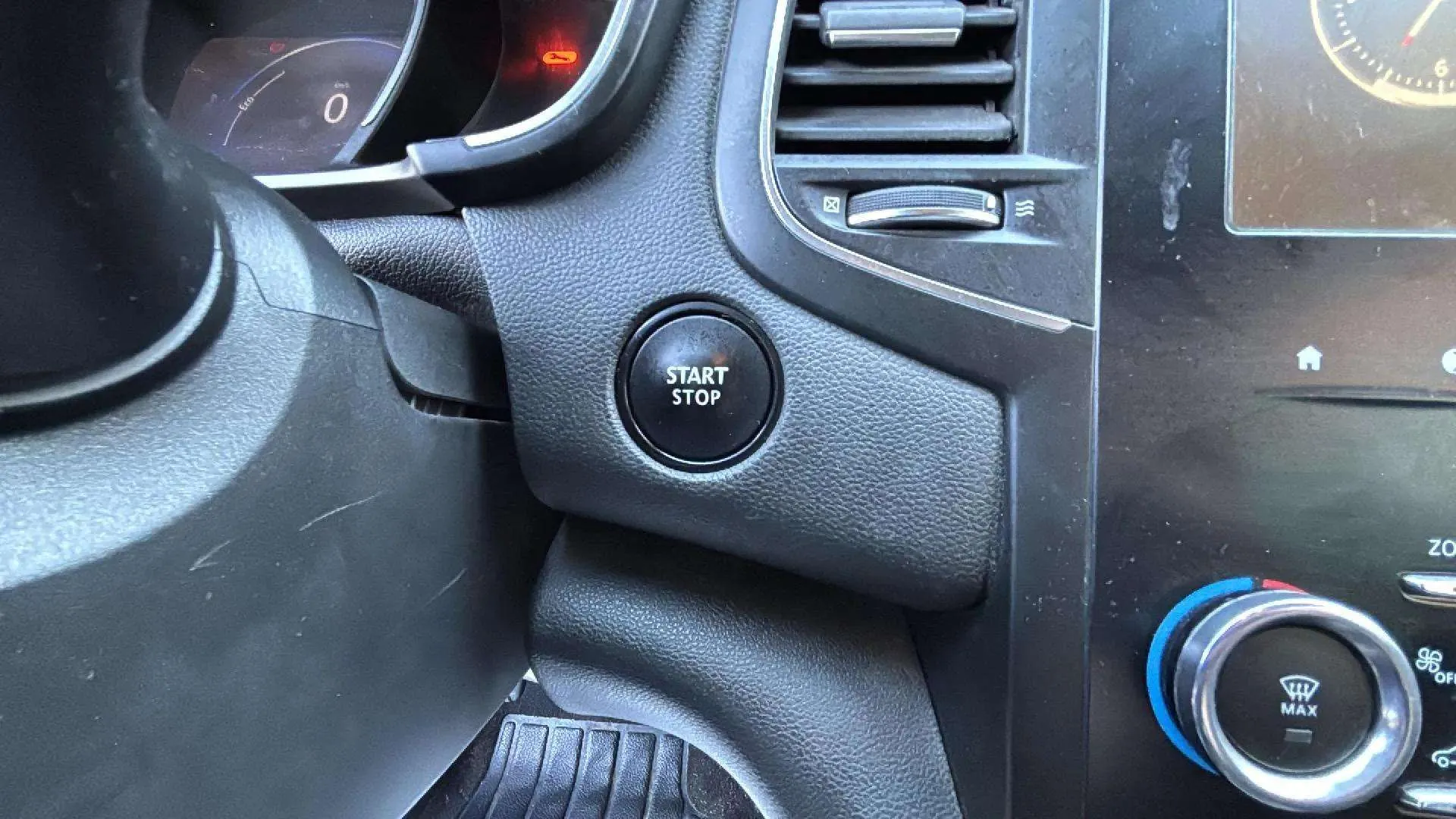 Renault Mégane Limited TCe GPF - foto 28