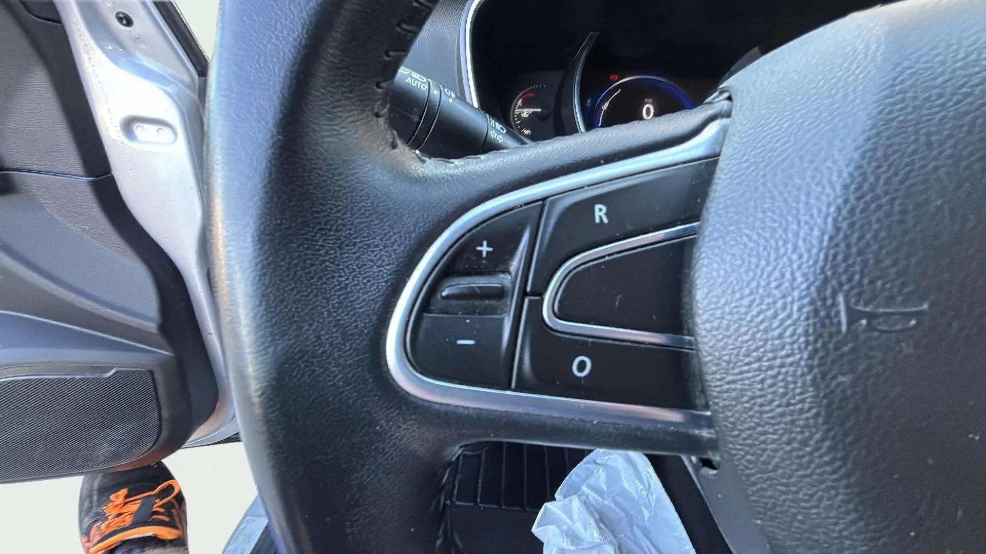 Renault Mégane Limited TCe GPF - foto 24