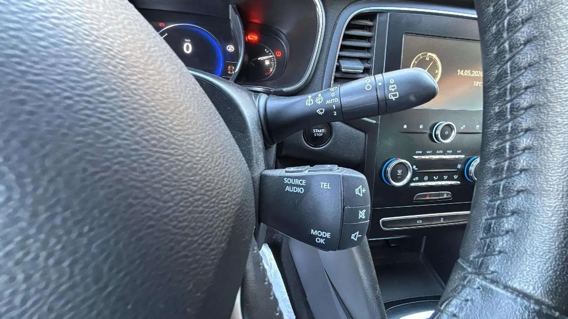 Renault Mégane Limited TCe GPF - foto 27