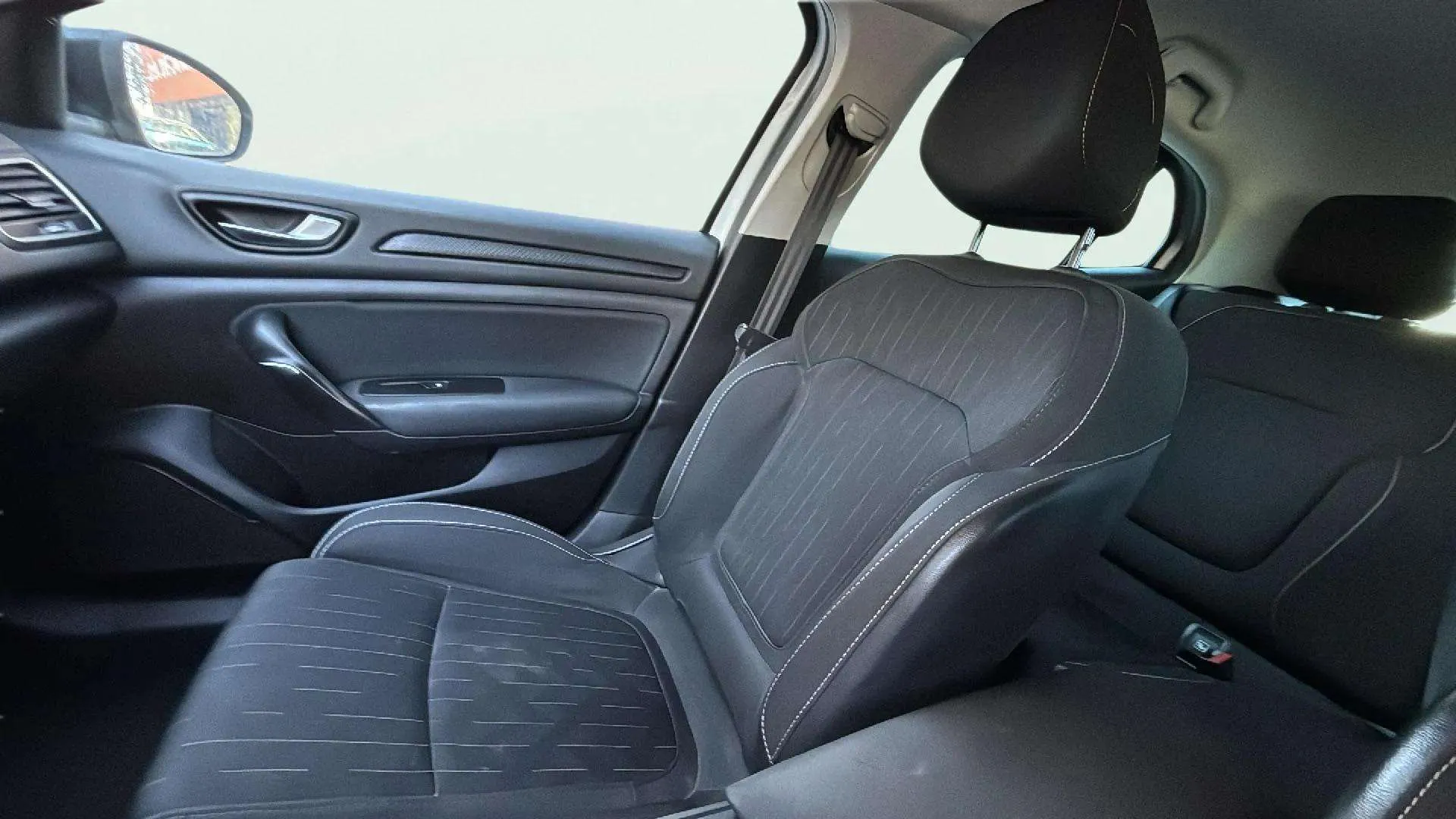 Renault Mégane Limited TCe GPF - foto 13