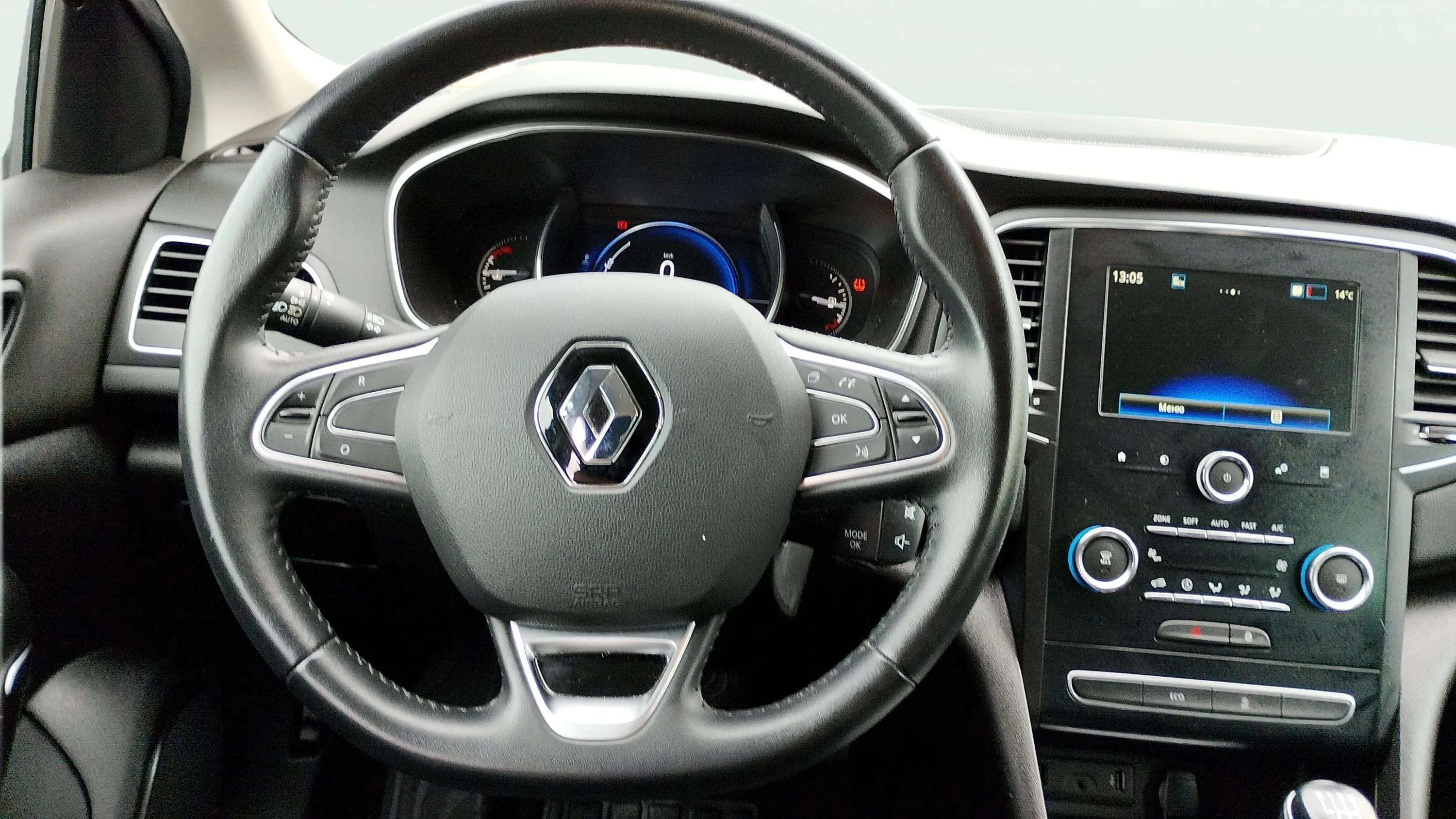 Renault Mégane Limited TCe GPF - foto 11