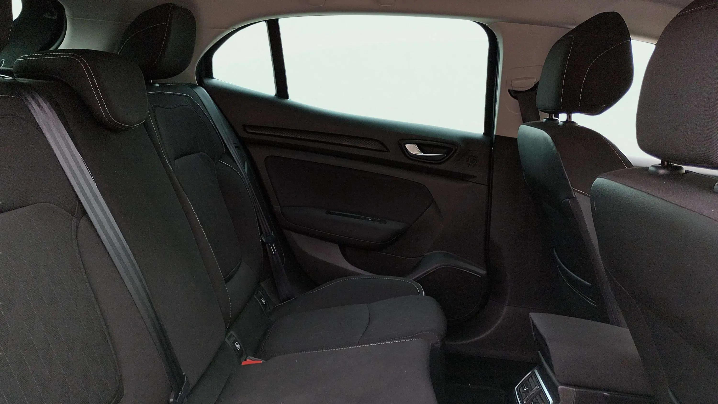 Renault Mégane Limited TCe GPF - foto 18
