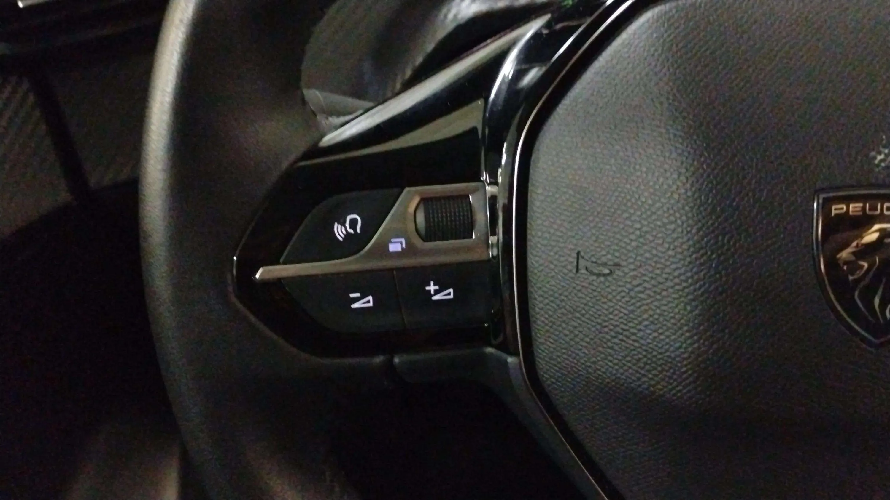 Peugeot 208 Active PureTech 100 - foto 19