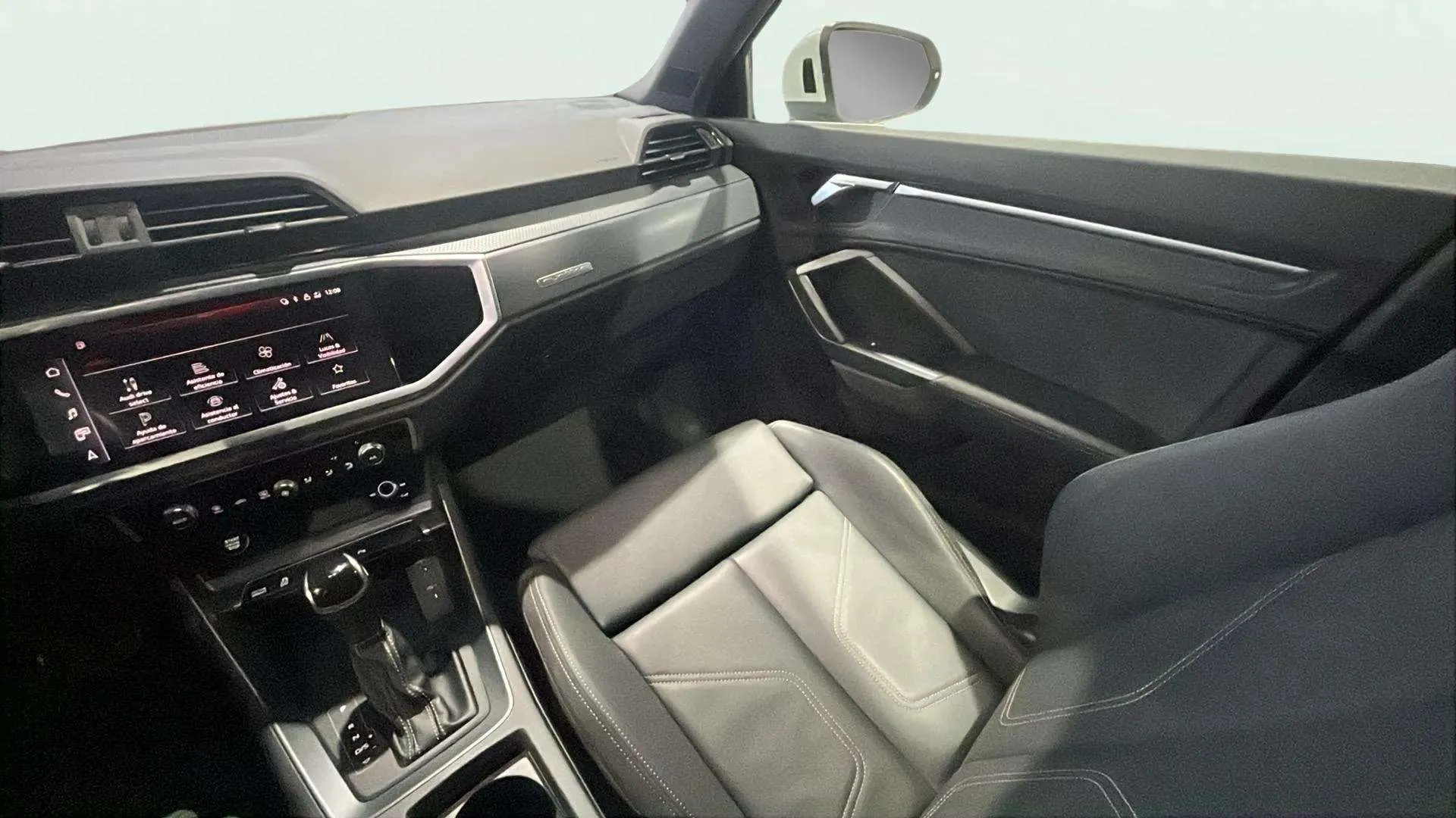 Audi Q3 40 TDI S tronic quattro S Line - foto 13