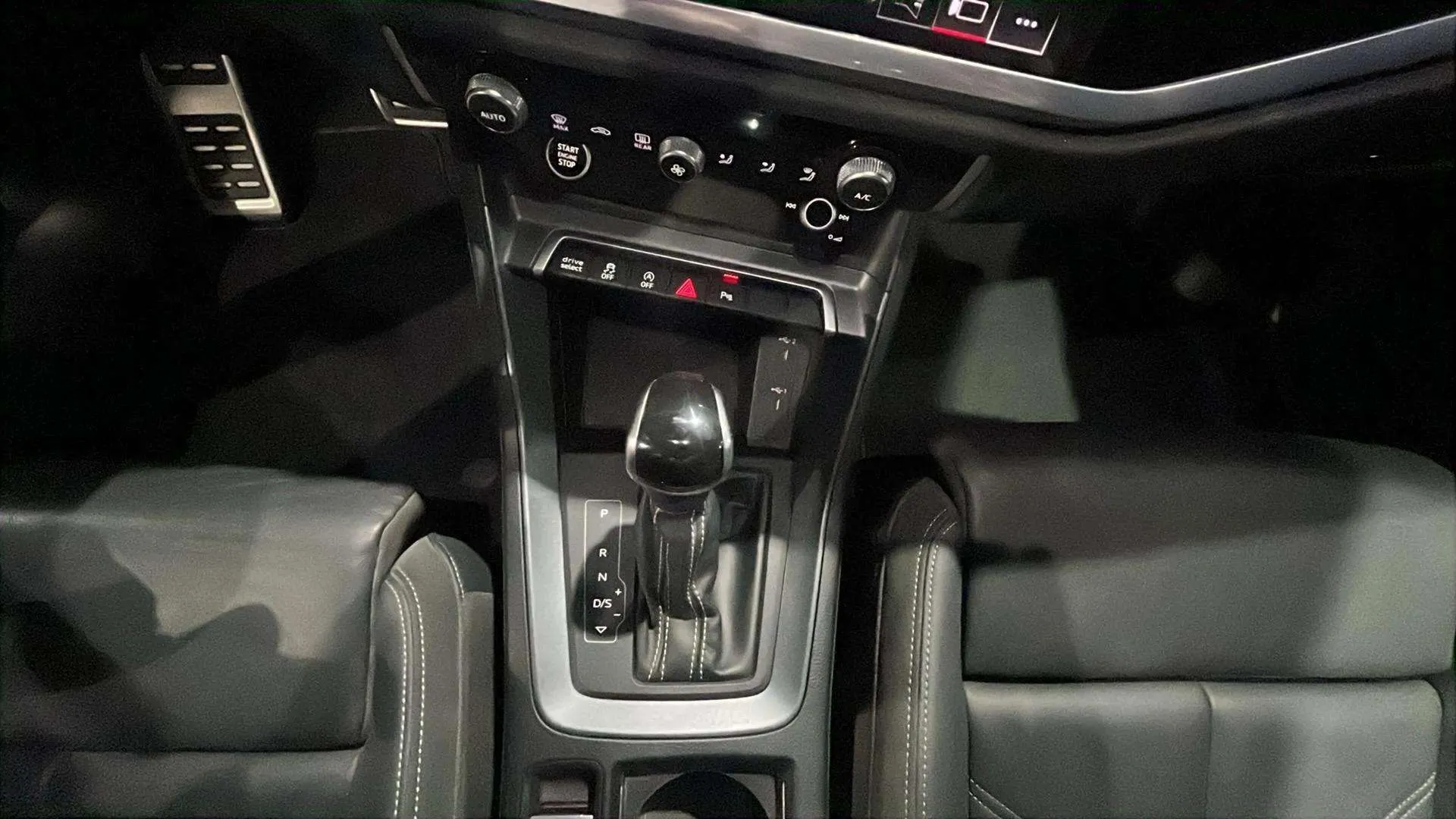 Audi Q3 40 TDI S tronic quattro S Line - foto 23