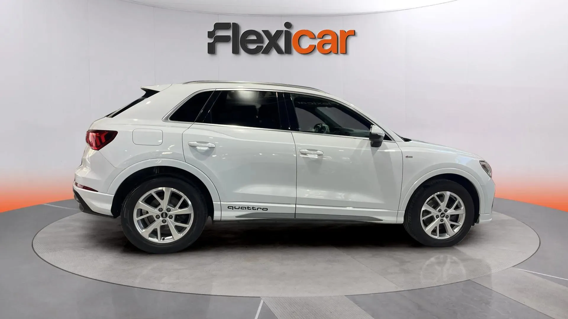 Audi Q3 40 TDI S tronic quattro S Line - foto 8