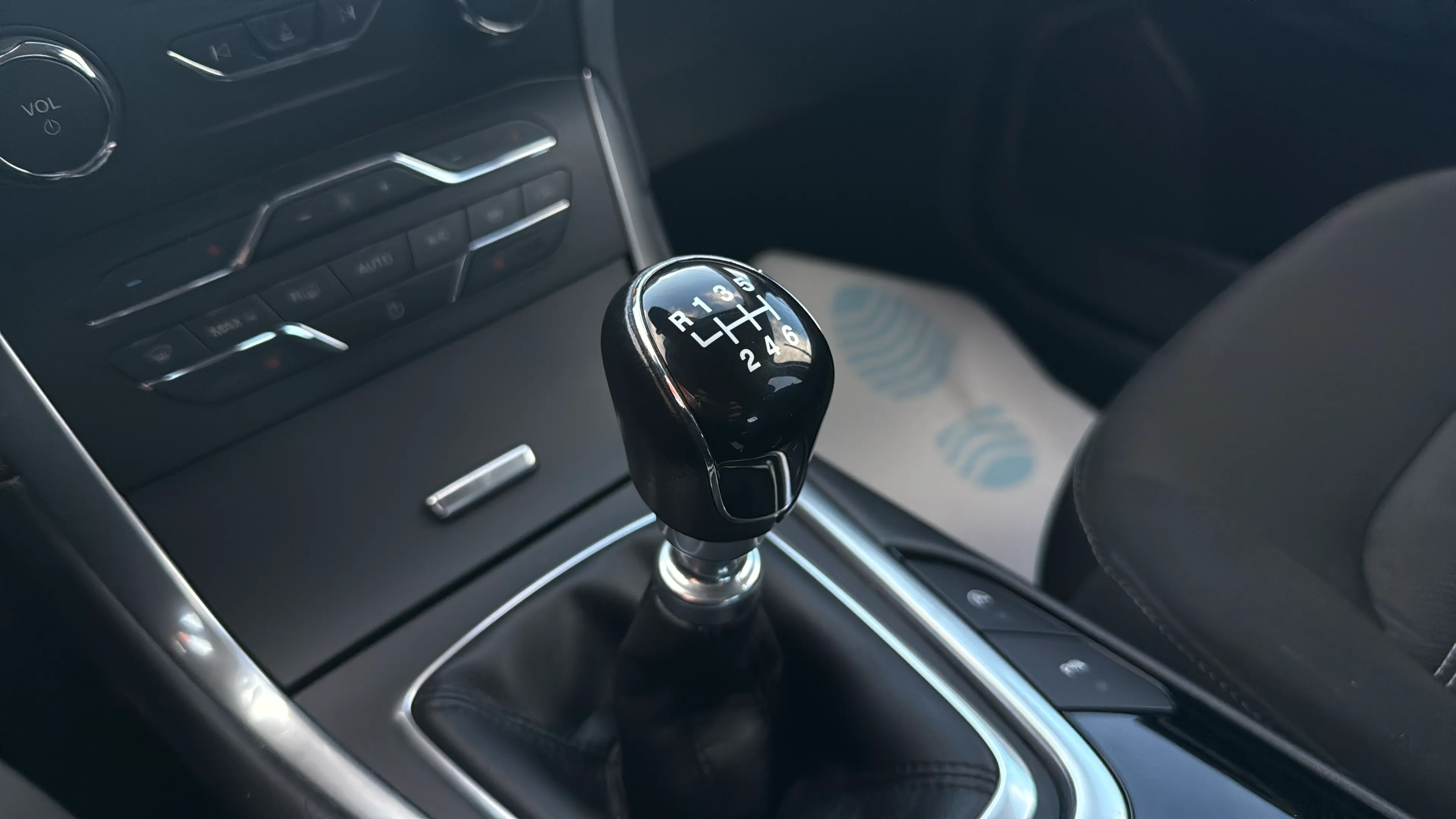 Ford Galaxy 2.0 TDCi Titanium - foto 15