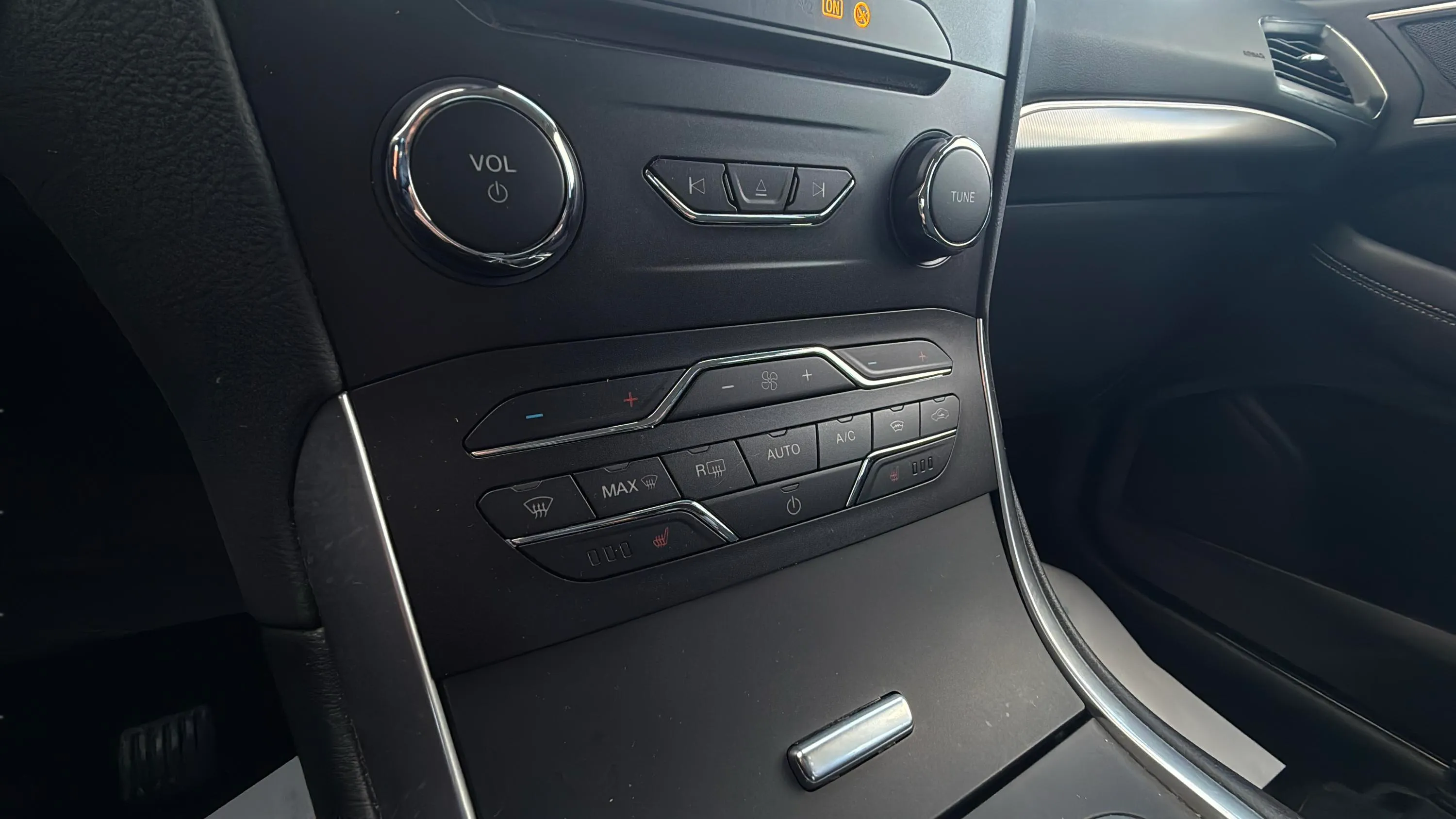 Ford Galaxy 2.0 TDCi Titanium - foto 16