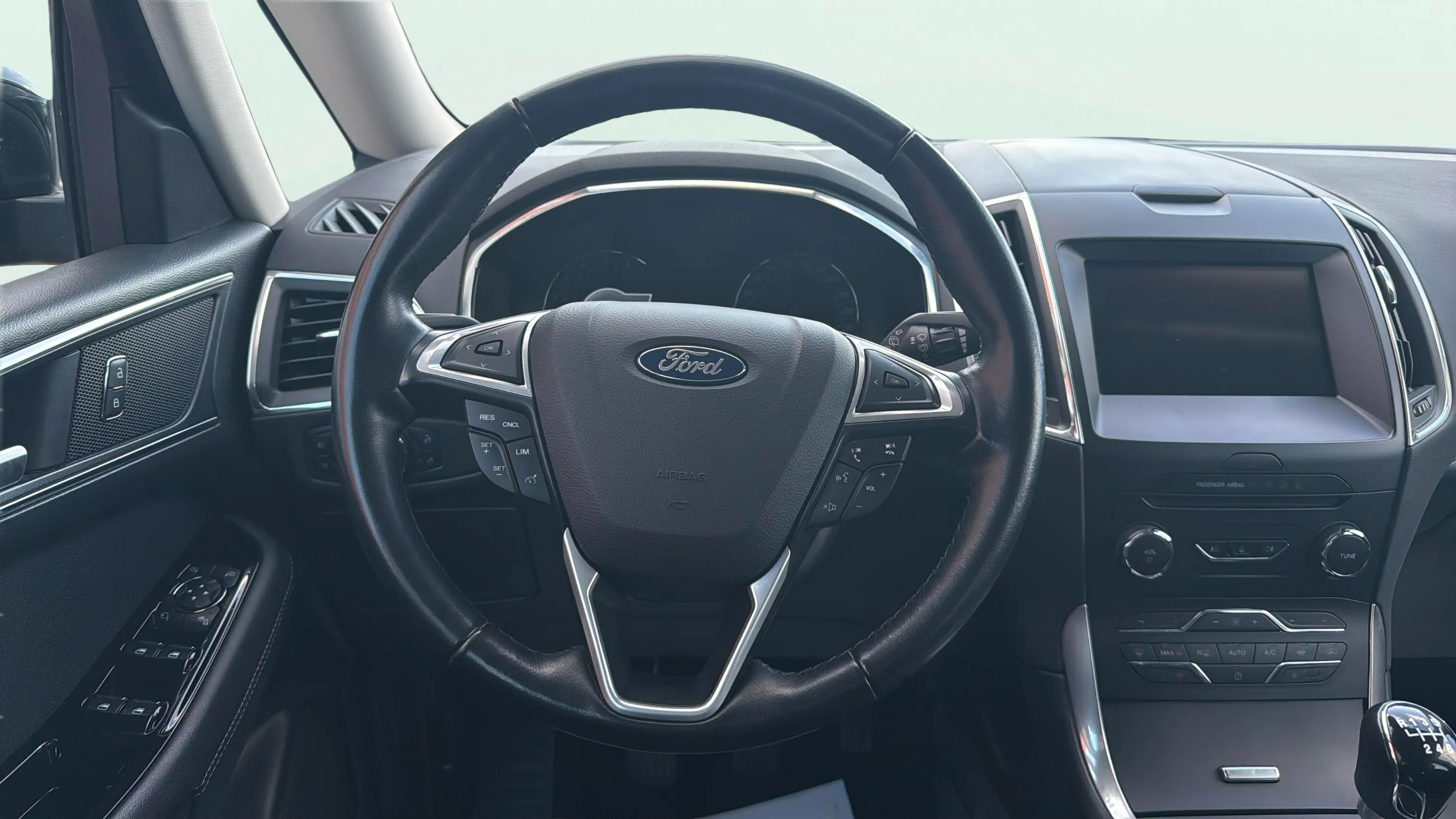 Ford Galaxy 2.0 TDCi Titanium - foto 12