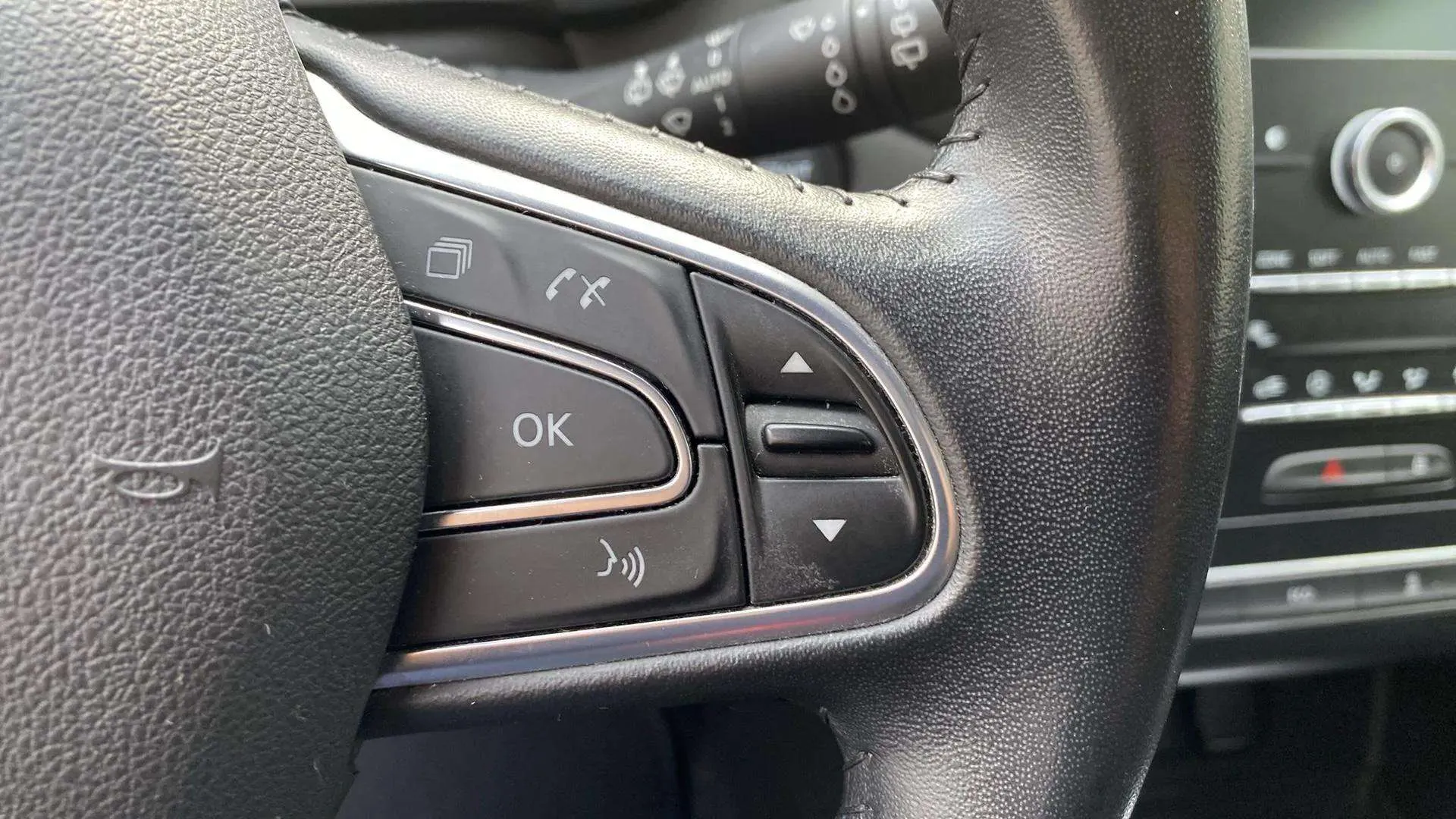 Renault Mégane Limited TCe GPF - foto 14
