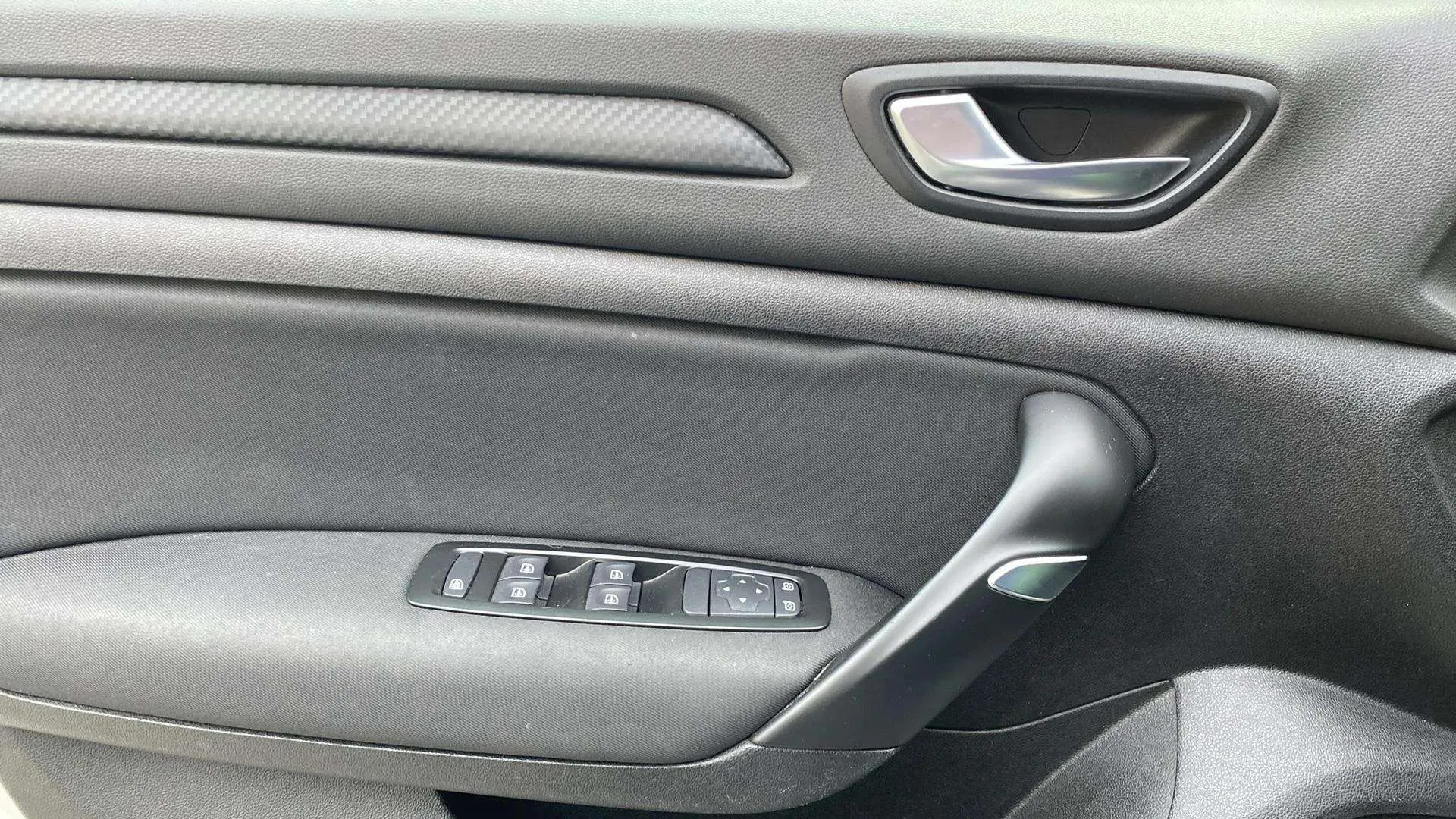 Renault Mégane Limited TCe GPF - foto 20