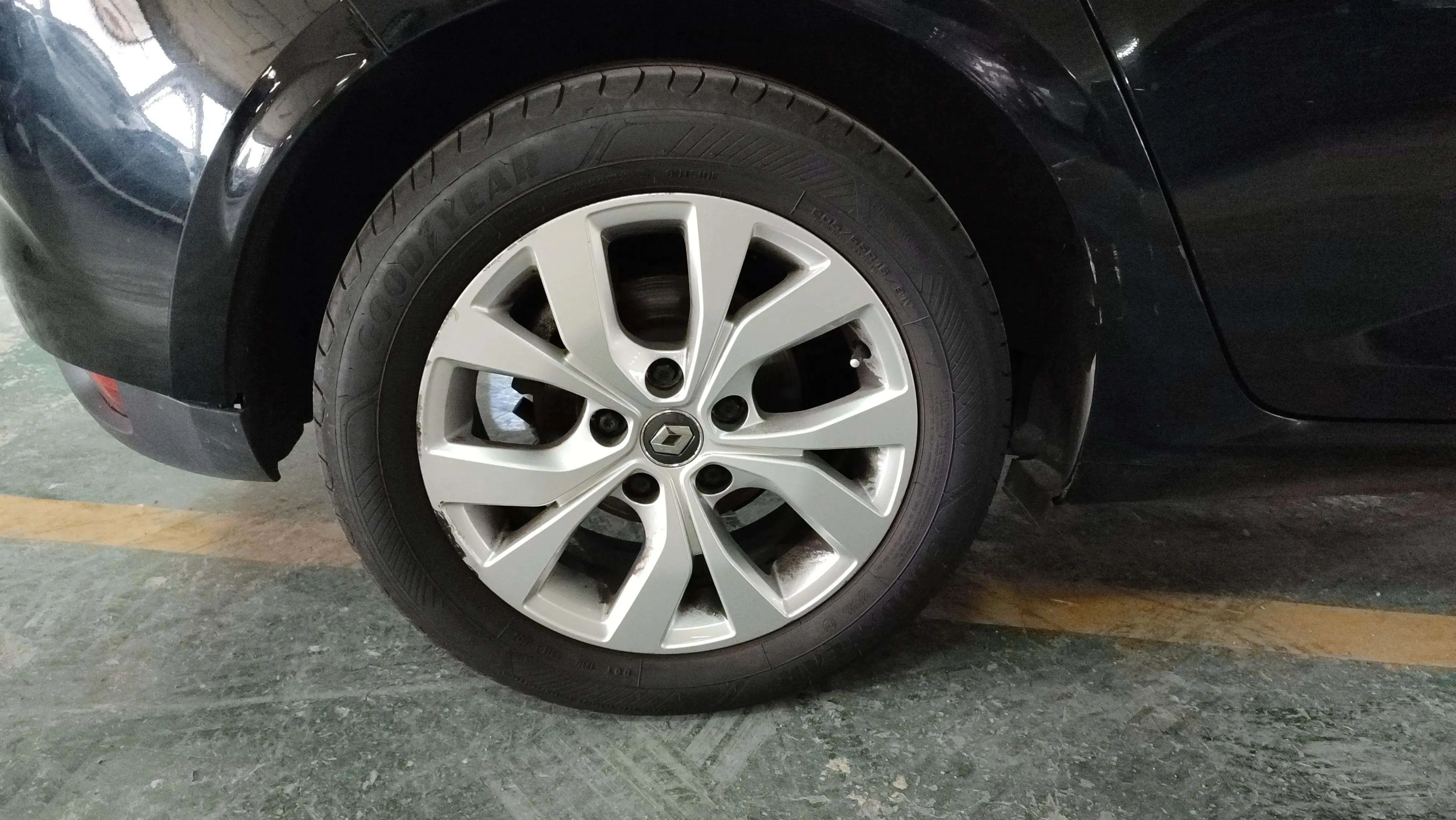Renault Mégane Limited TCe GPF - foto 24