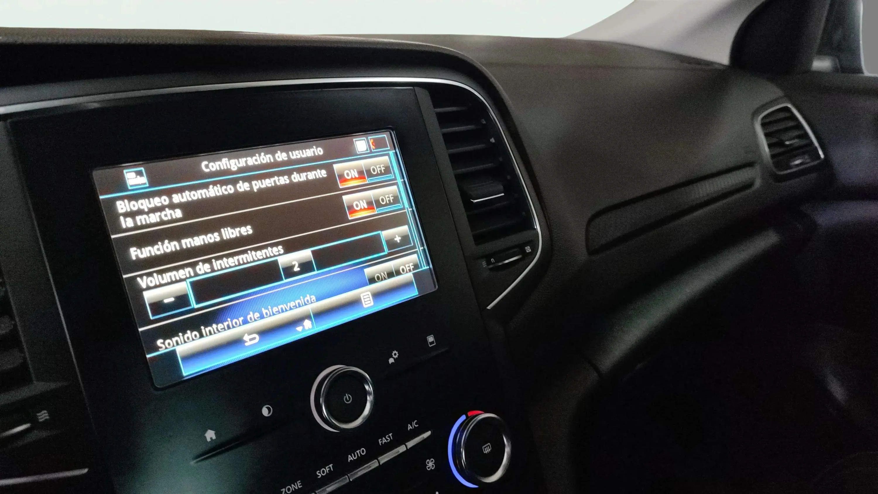 Renault Mégane Limited TCe GPF - foto 14