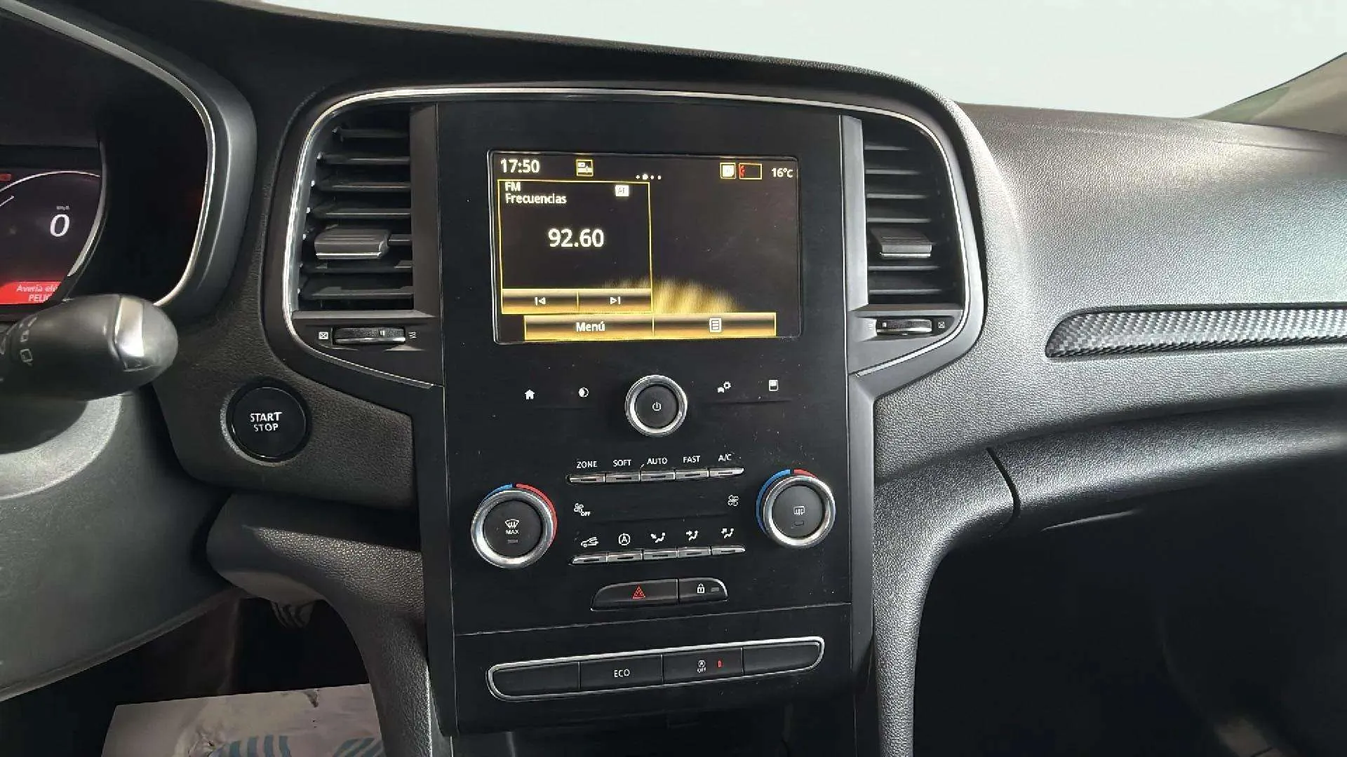 Renault Mégane Limited TCe GPF - foto 9