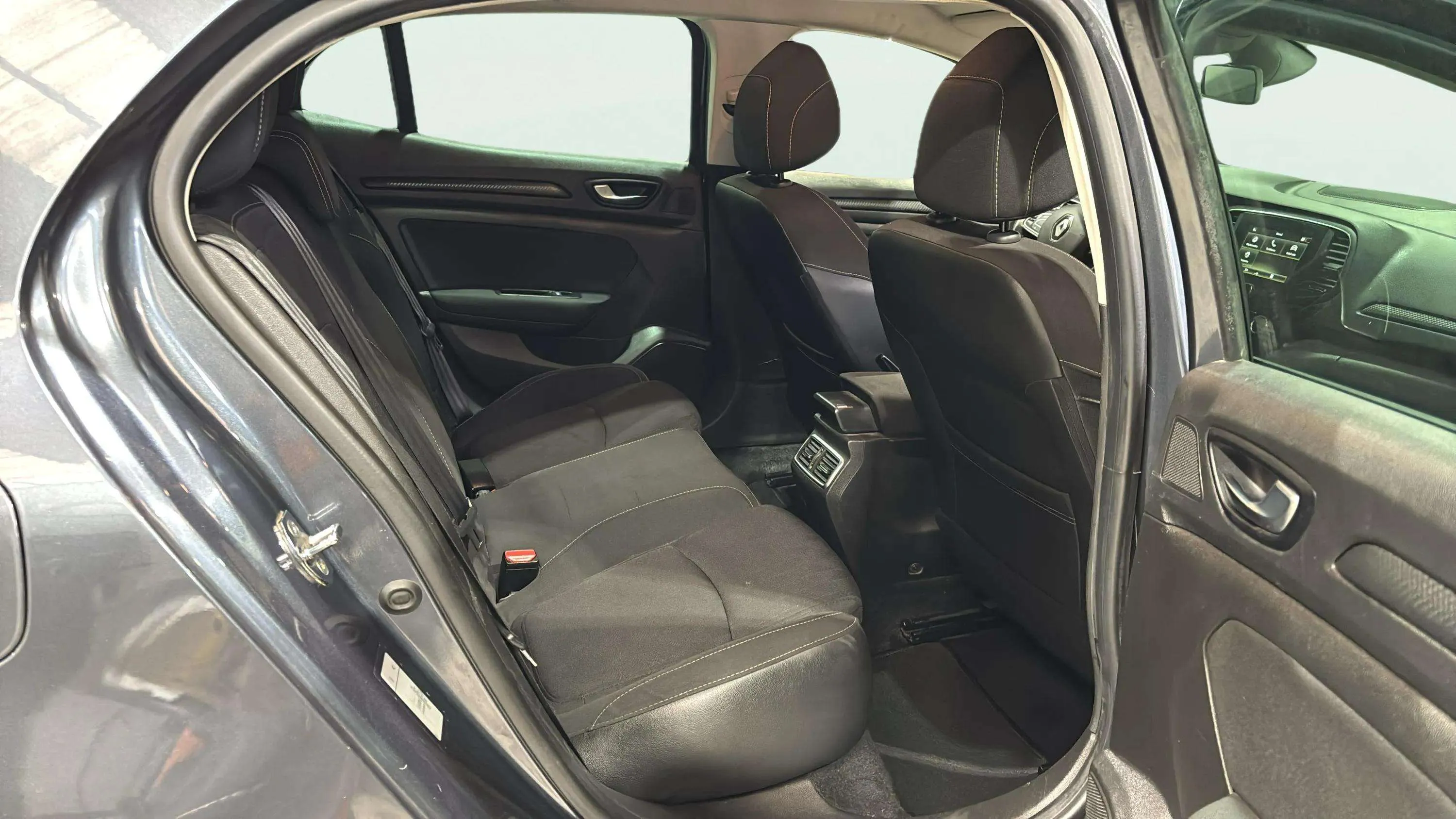 Renault Mégane Business TCe GPF -SS - foto 20