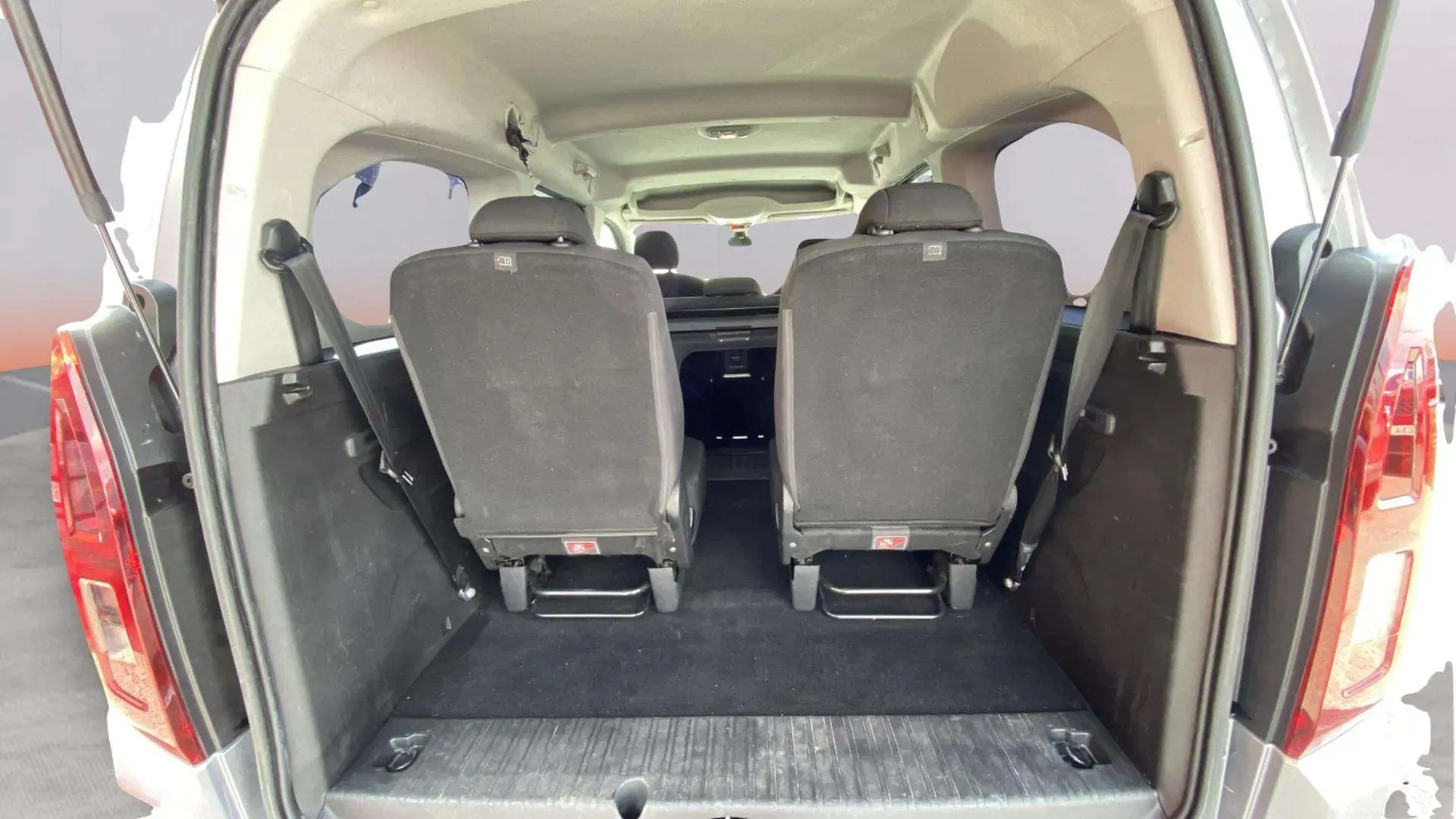 Opel Combo 1.5 TD Ed. Plus XL 7Pla - foto 9