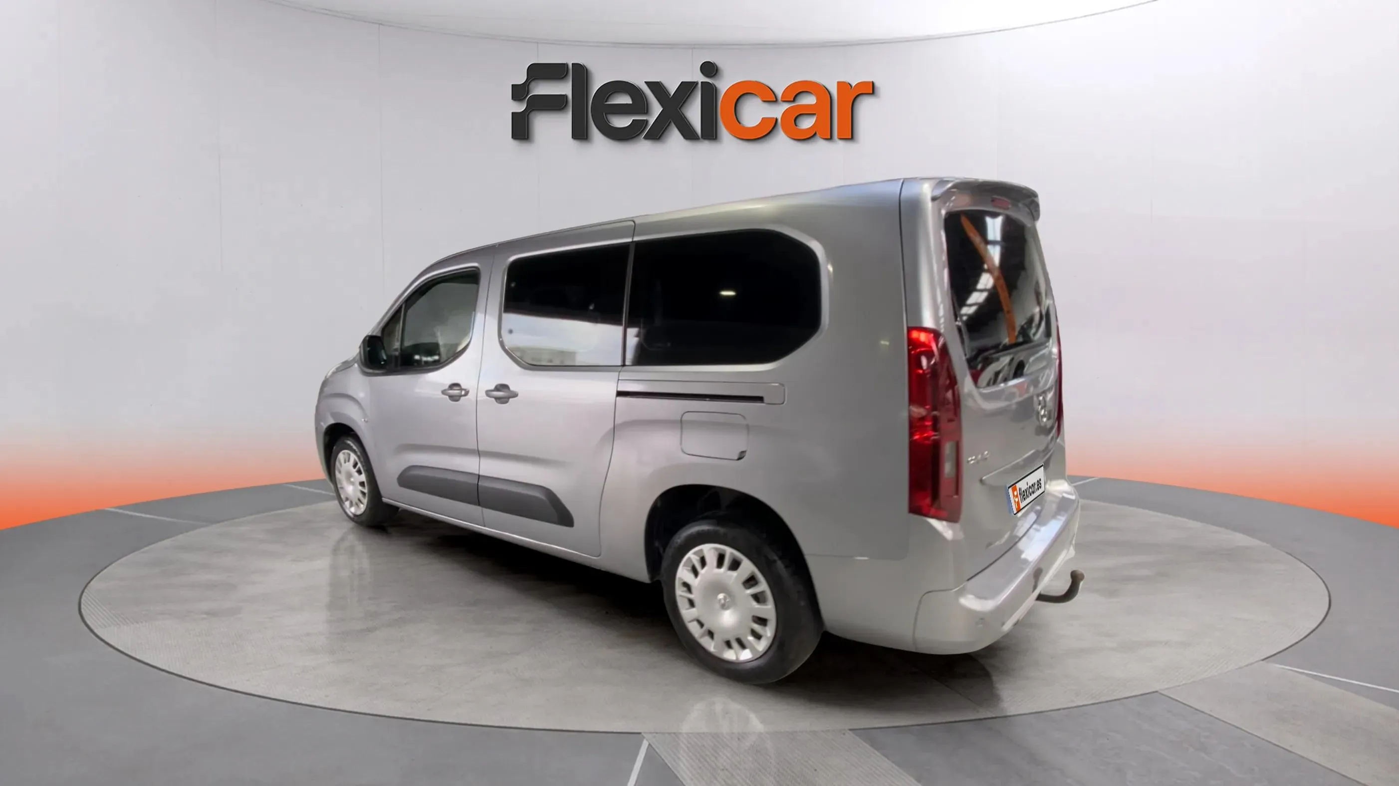 Opel Combo 1.5 TD Ed. Plus XL 7Pla - foto 5