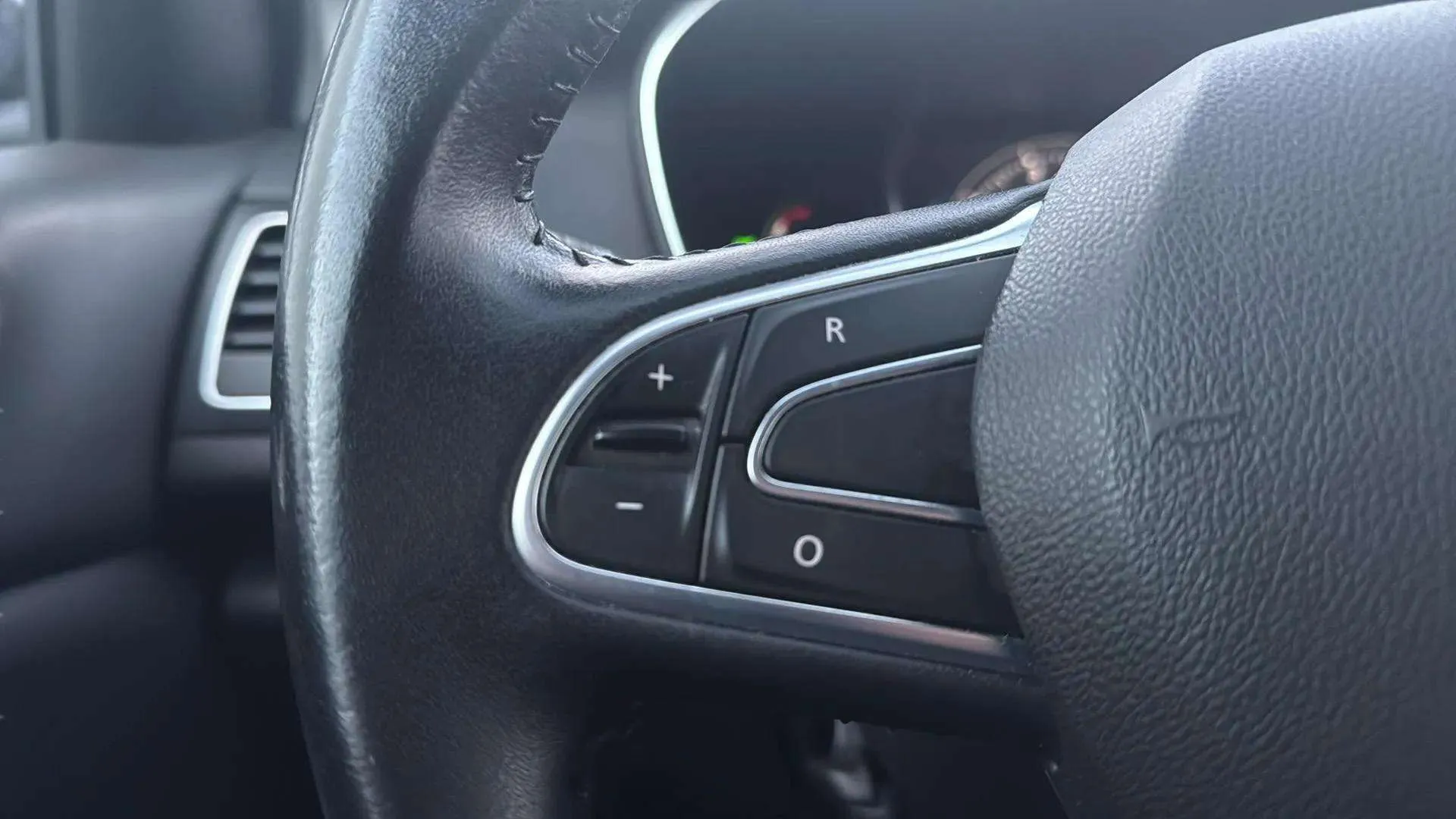 Renault Mégane Limited TCe GPF - foto 11
