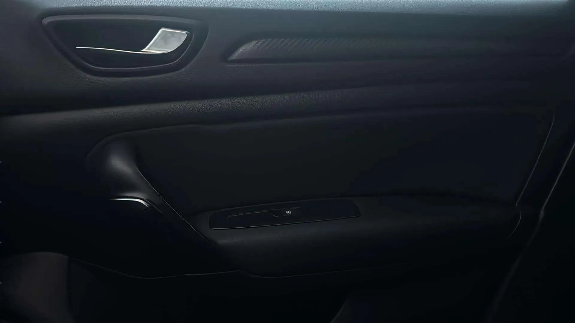 Renault Mégane Limited TCe GPF - foto 21