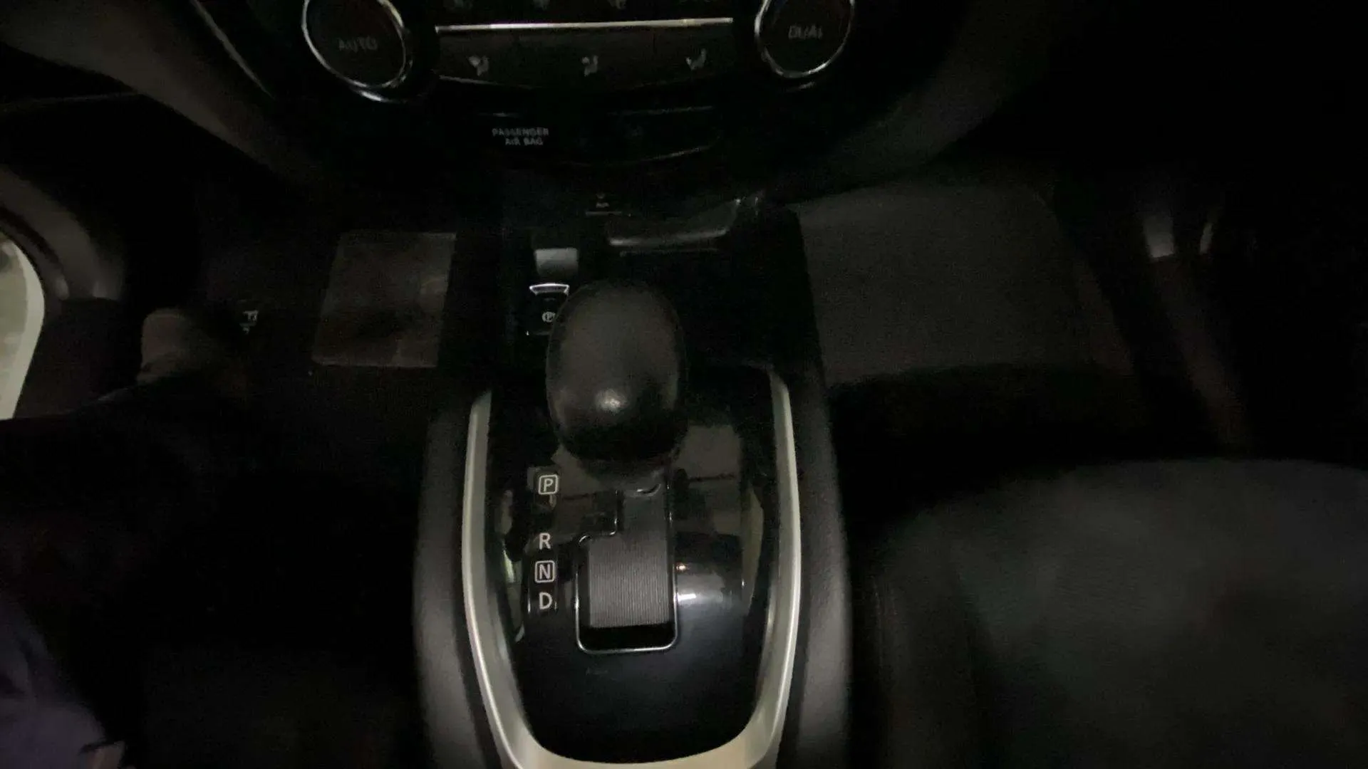 Nissan X-Trail 1.6 dCi Xtronic N-Connecta - foto 26