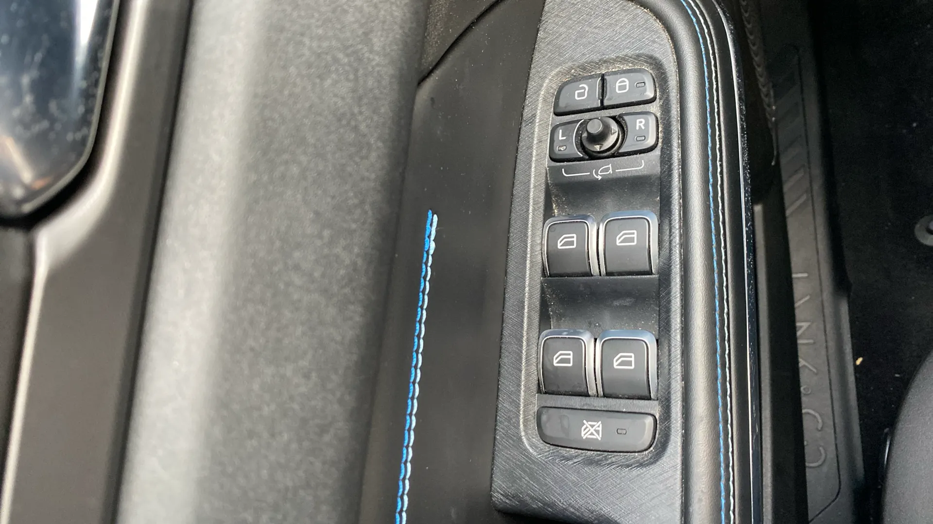 Lynk & Co 01 1.5 PHEV - foto 24